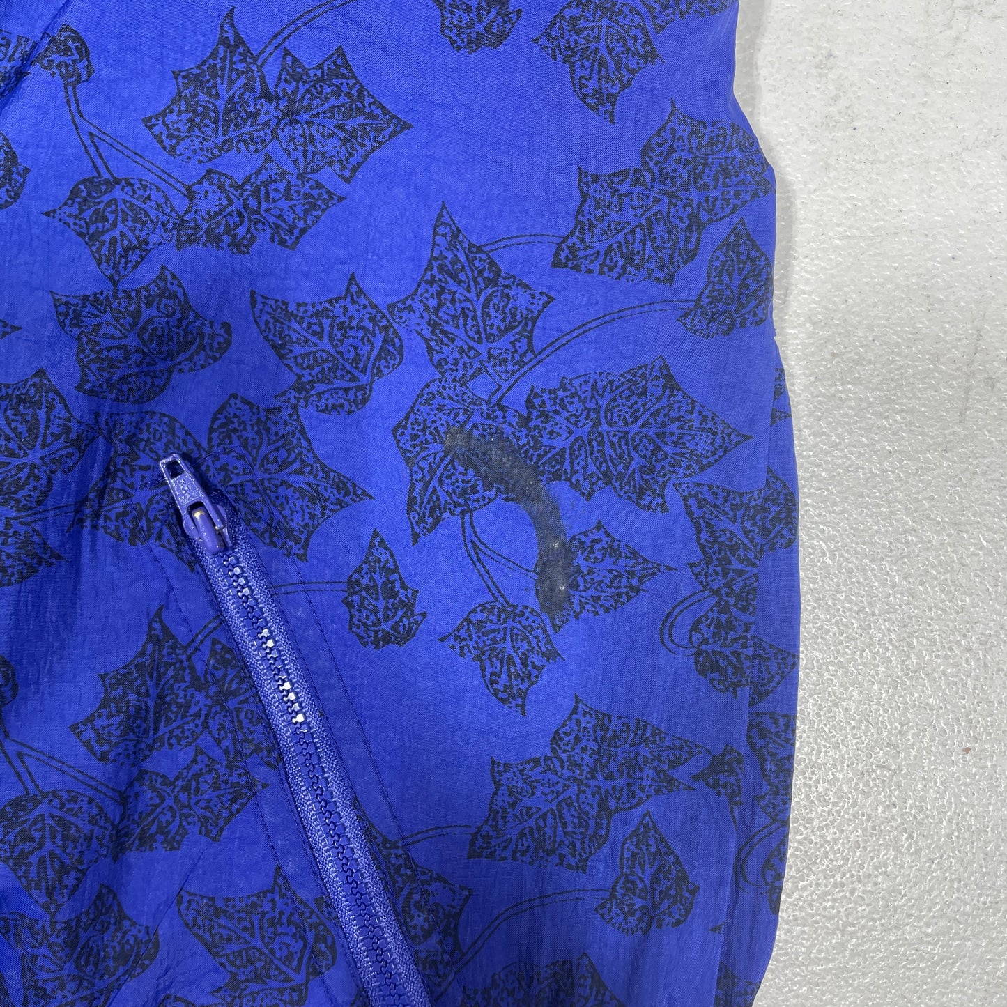 (M) 90’s REEBOK Leaf Print Vintage Nylon Jacket / A1550N