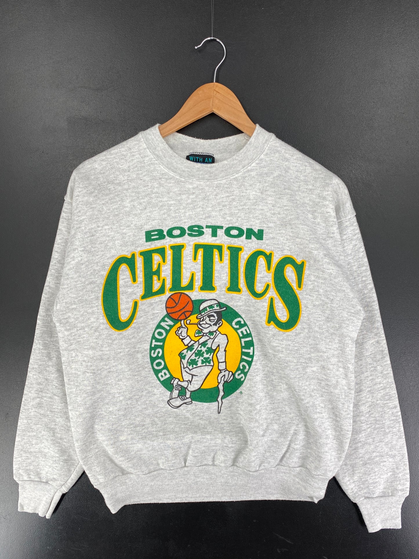 90's BOSTON CELTICS Made in USA Size L Vintage NFL Sweat-shirt / F2785S