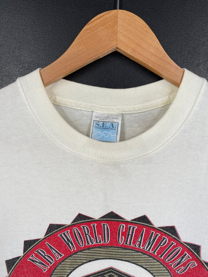 1993 CHICAGO BULLS 3-PEAT Made in USA Size XL Vintage T-shirt / G894T