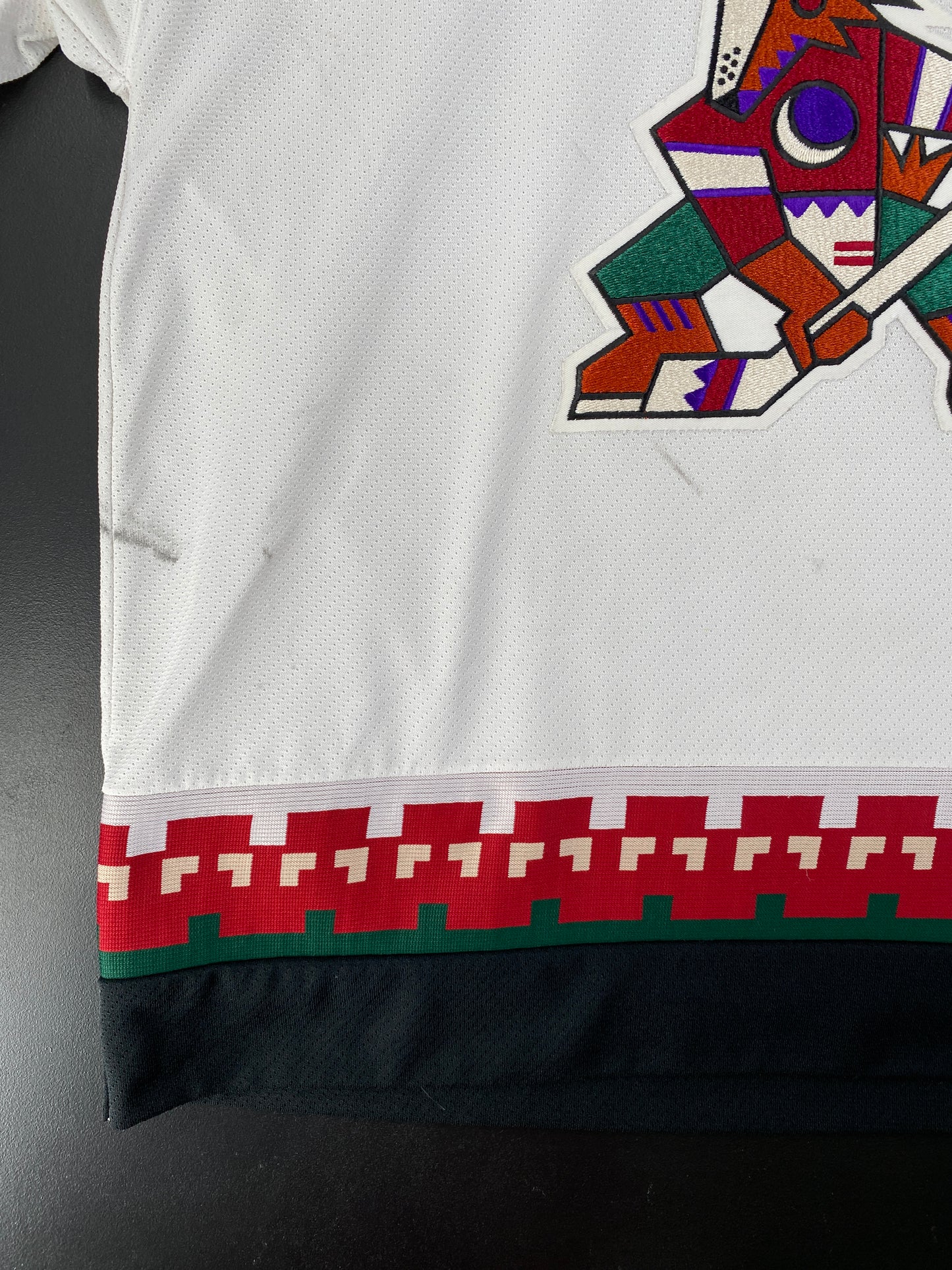 Vintage ARIZONA COYOTES Size XL NHL Jersey / G1779J