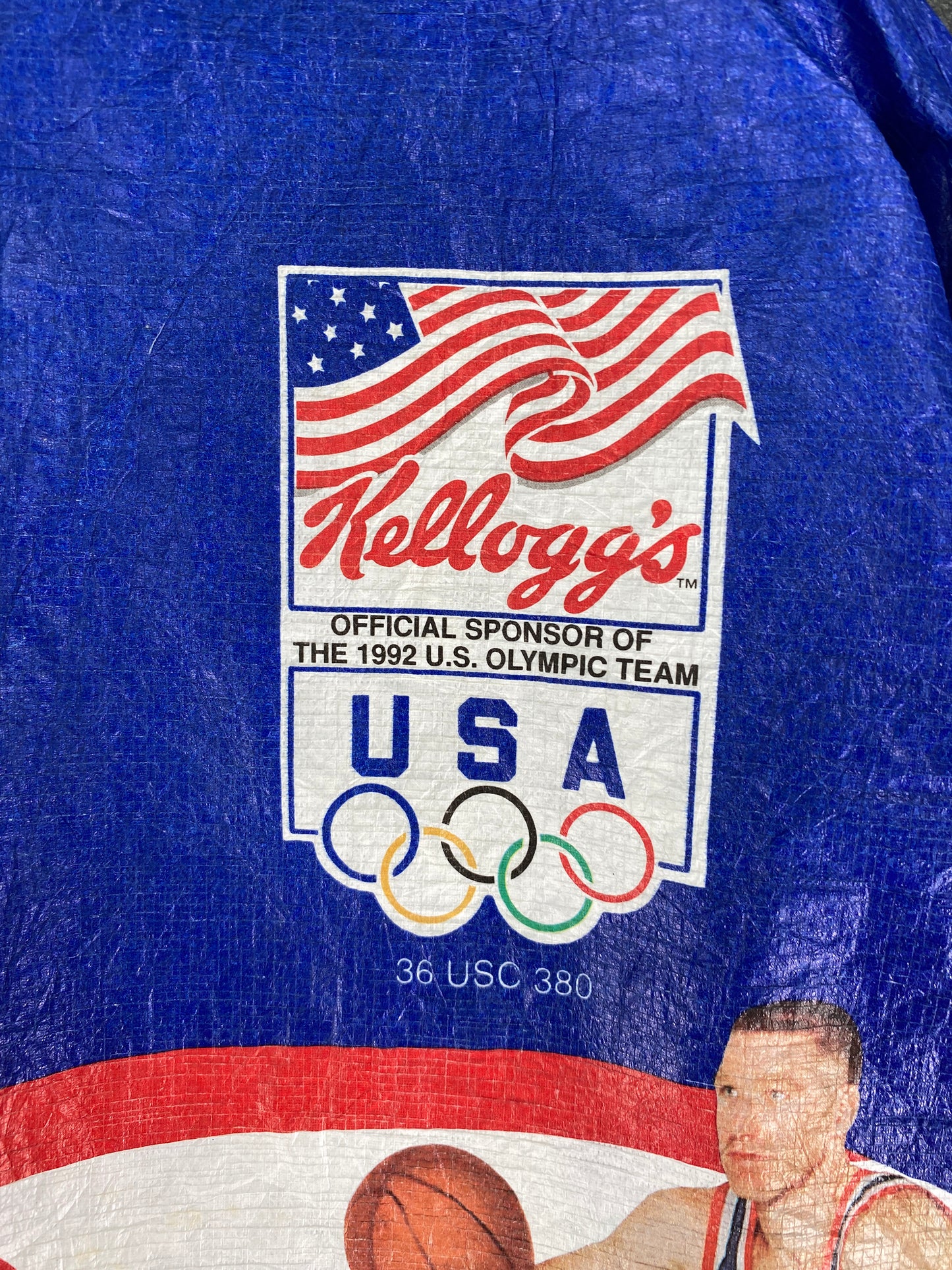 1992 U.S OLYMPIC TEAM BASKET BALL Made in USA Size L Vintage Zip-Up Paper Jacket / F6438S