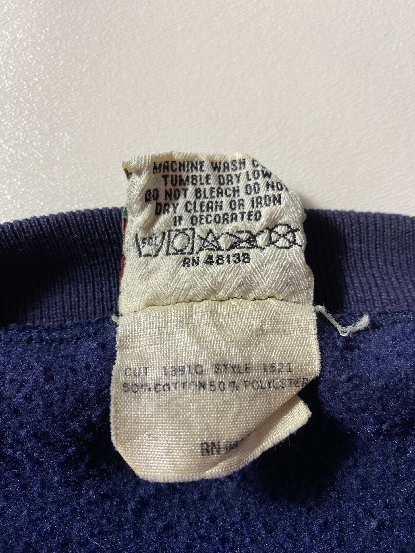 90's GUESS Made in USA Size XL Vintage Sweat-Shirt / G4582S
