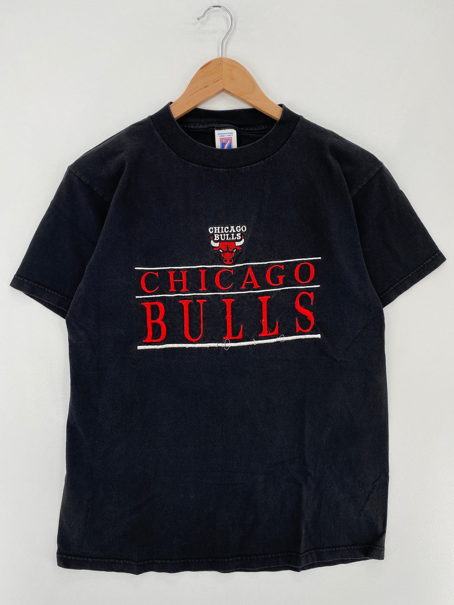 90's CHICAGO BULLS Made in USA Size M Vintage NBA T-shirt / F3022T