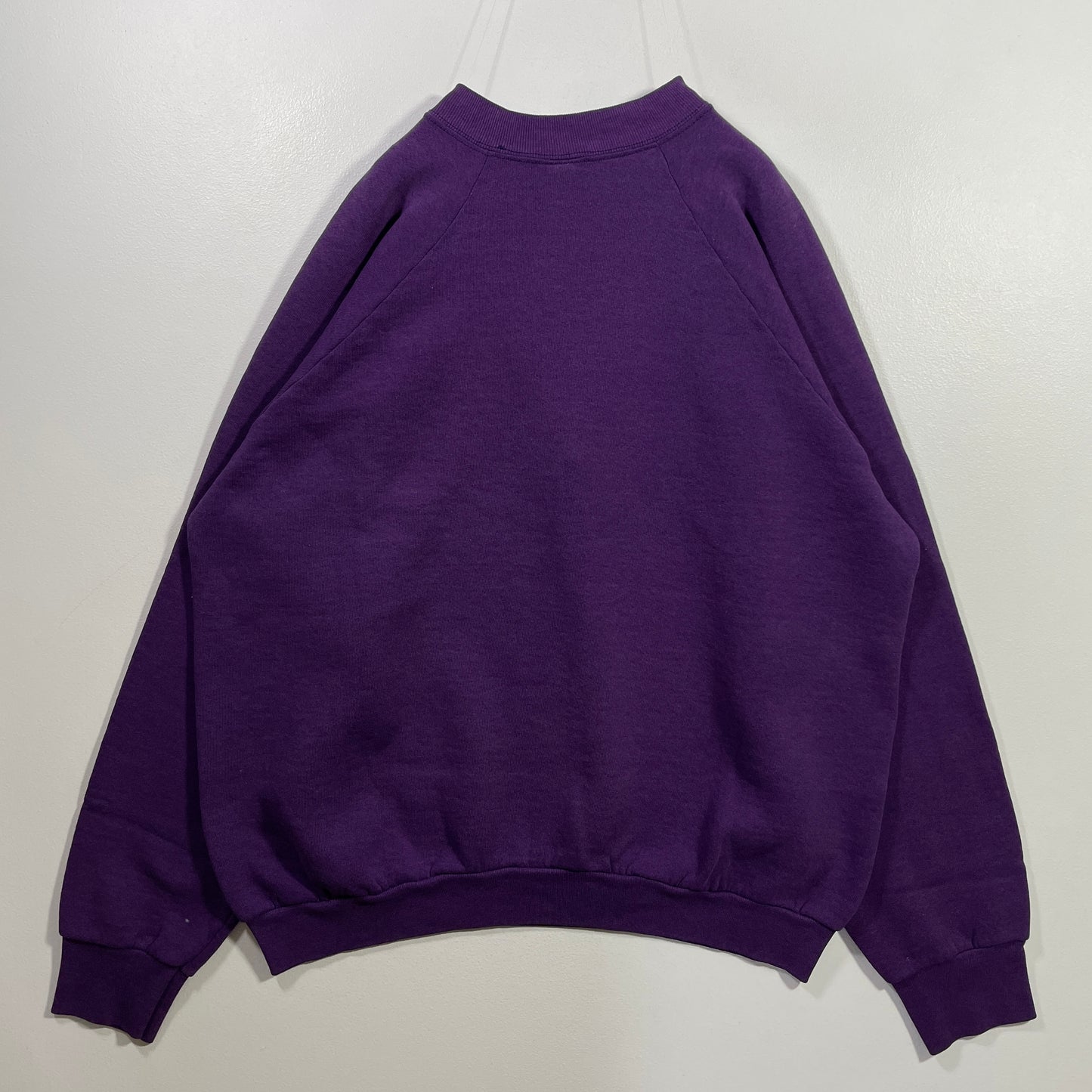 (XL) 90's Remake GUESS Vintage Sweatshirt / A0959S