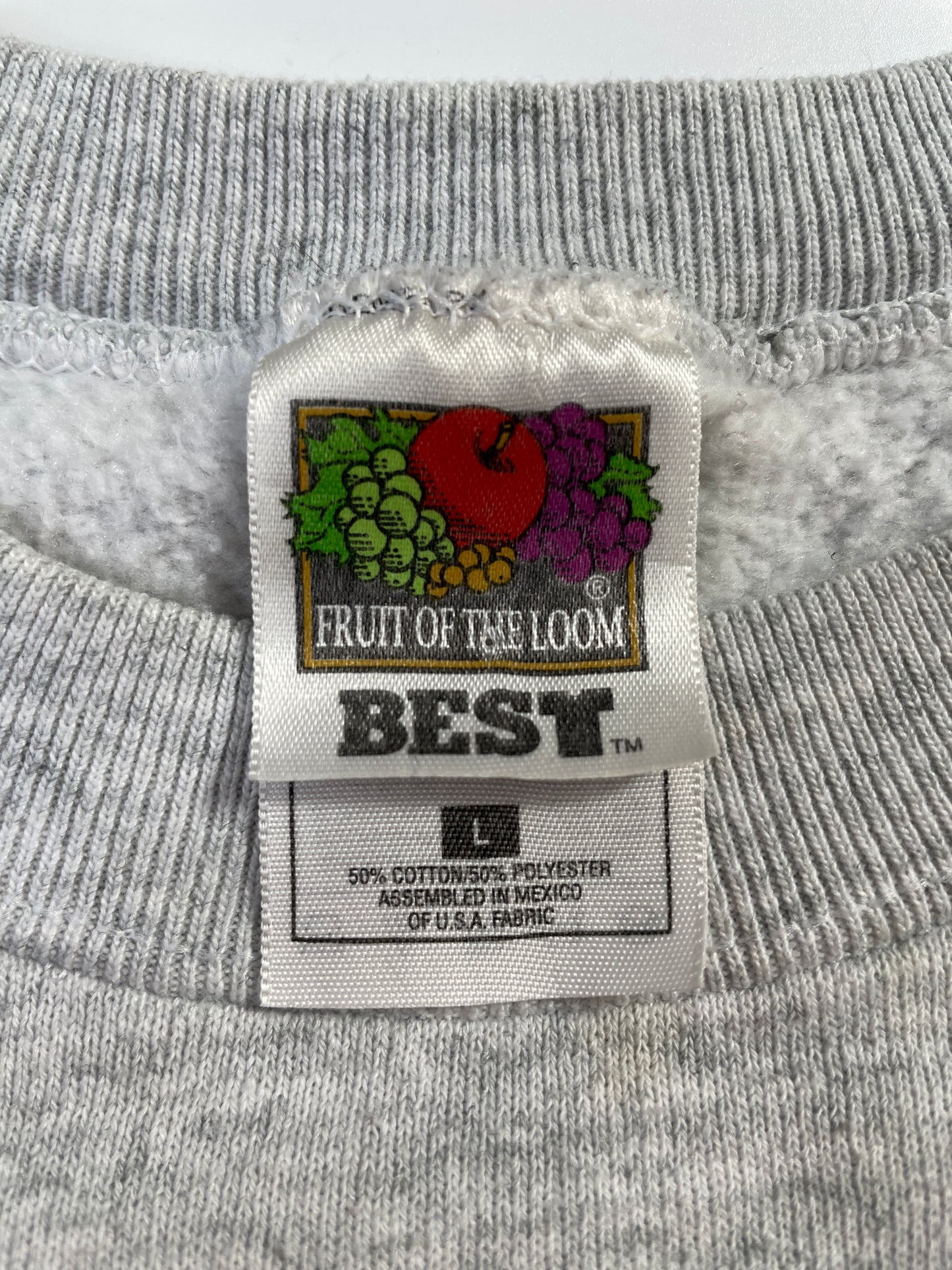 00' DISNEY WINNIE THE POOH Size L Vintage Sweat-shirt / E7787S