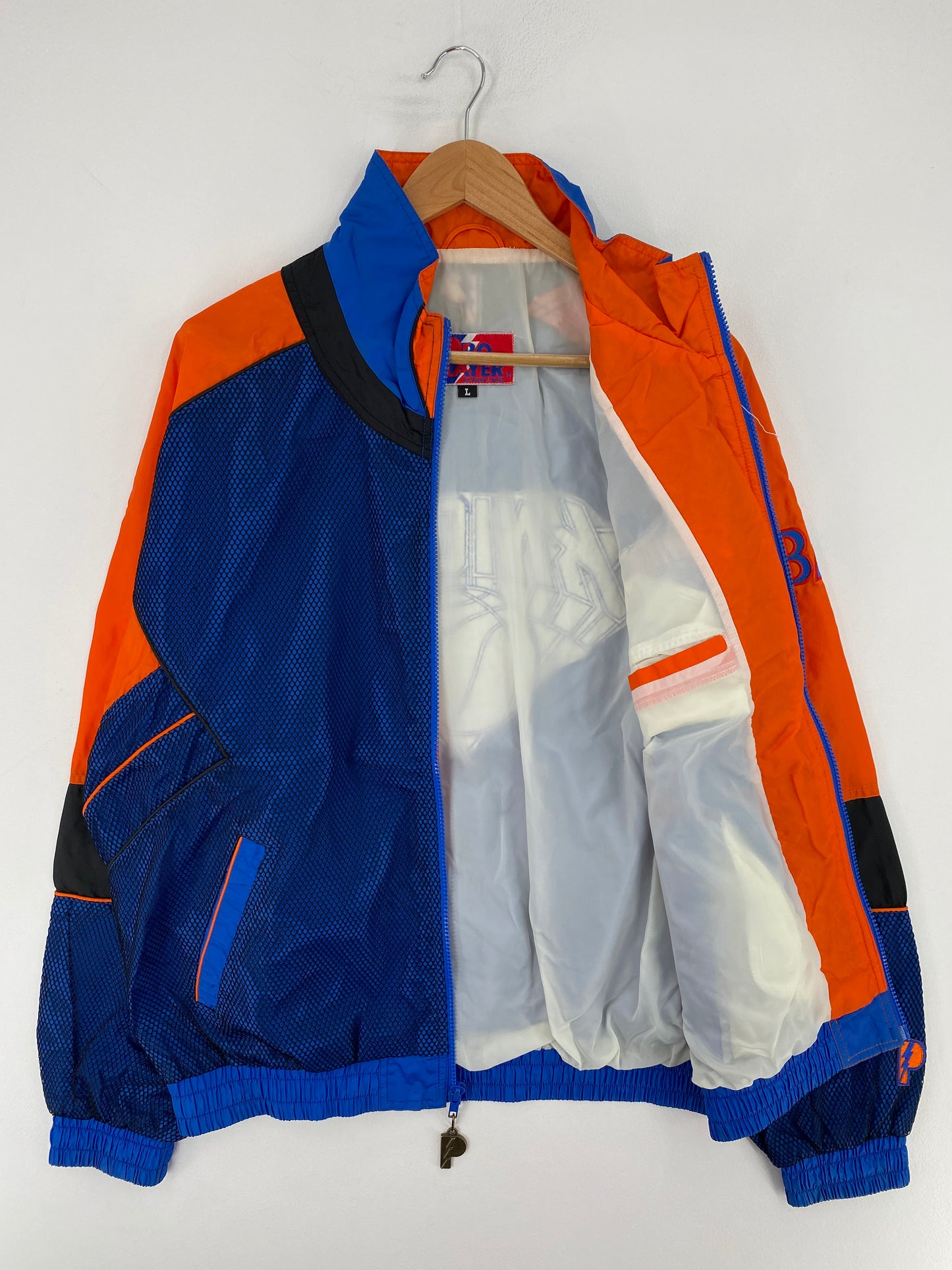 90’s NEW YORK KNICKS Size L Vintage NBA Nylon Jacket / E9052N