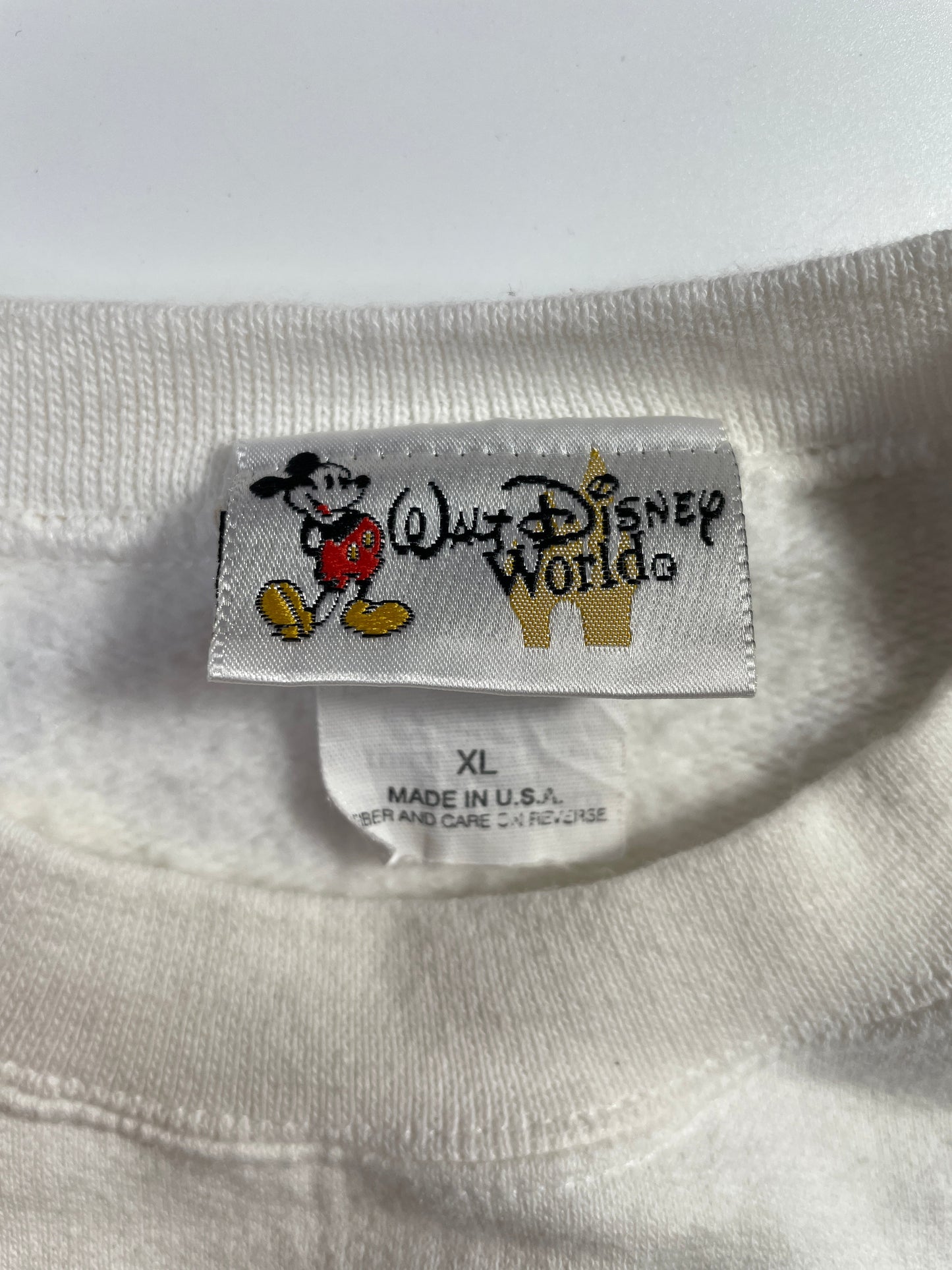 90's DISNEY YACHT CLUB Made in USA Size XL Vintage Sweat-shirt / F4292S