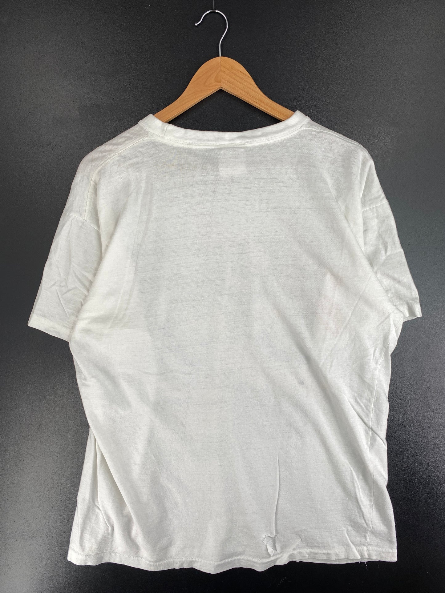 90's "WE BELIEVE IN MAGIC" Size No Tag (Approx.L) Vintage NBA T-Shirt / E8943T