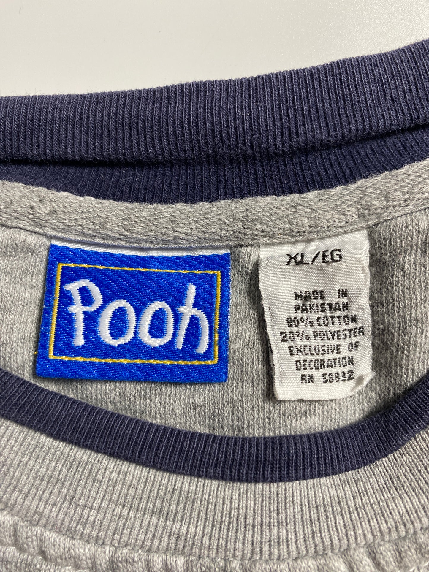 00' DISNEY POOH Size XL Vintage Sweat-shirt / E9467S