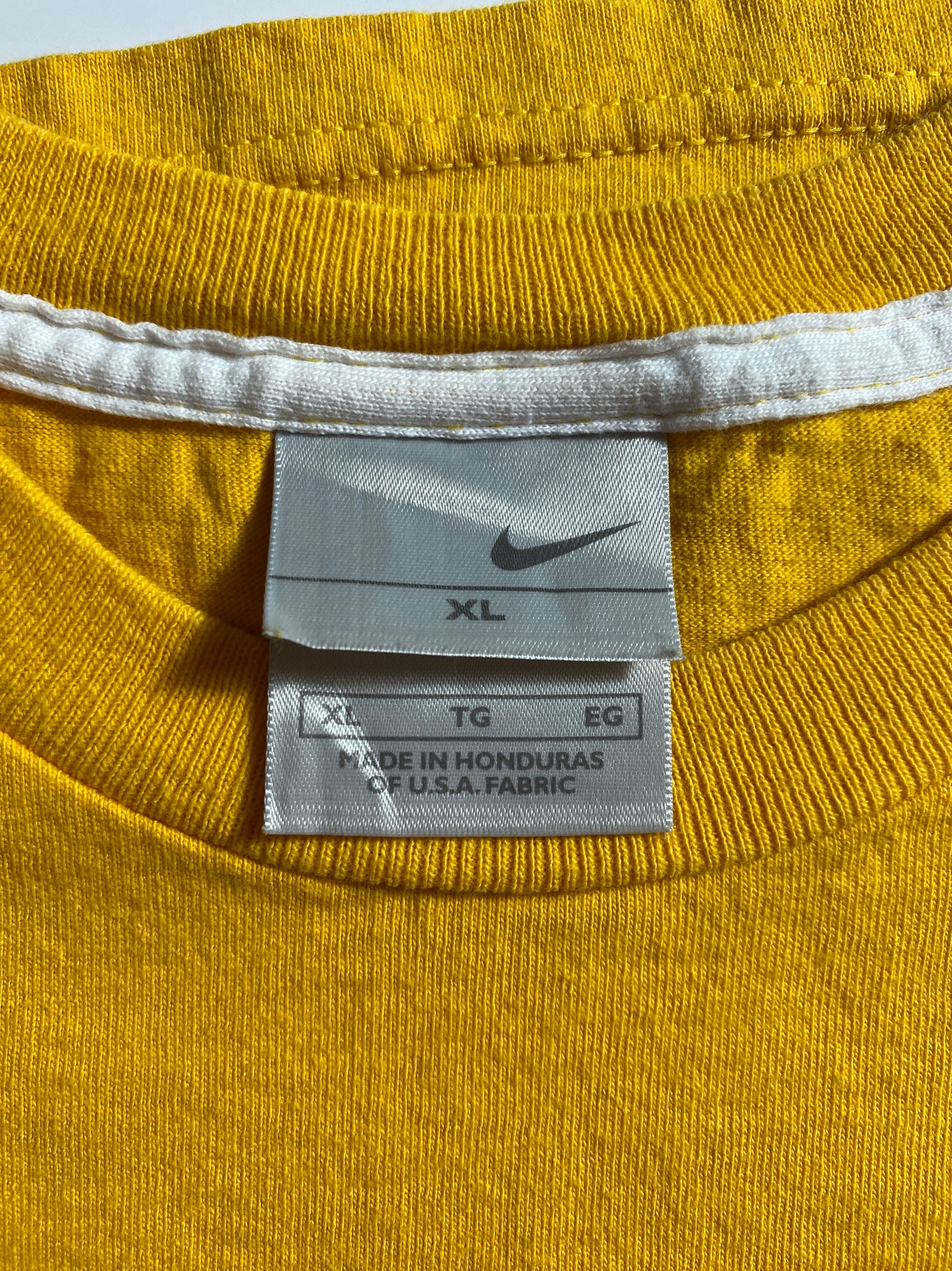 .00’ NIKE MINI SWOOSH Size XL Vintage T-shirt / E9199T