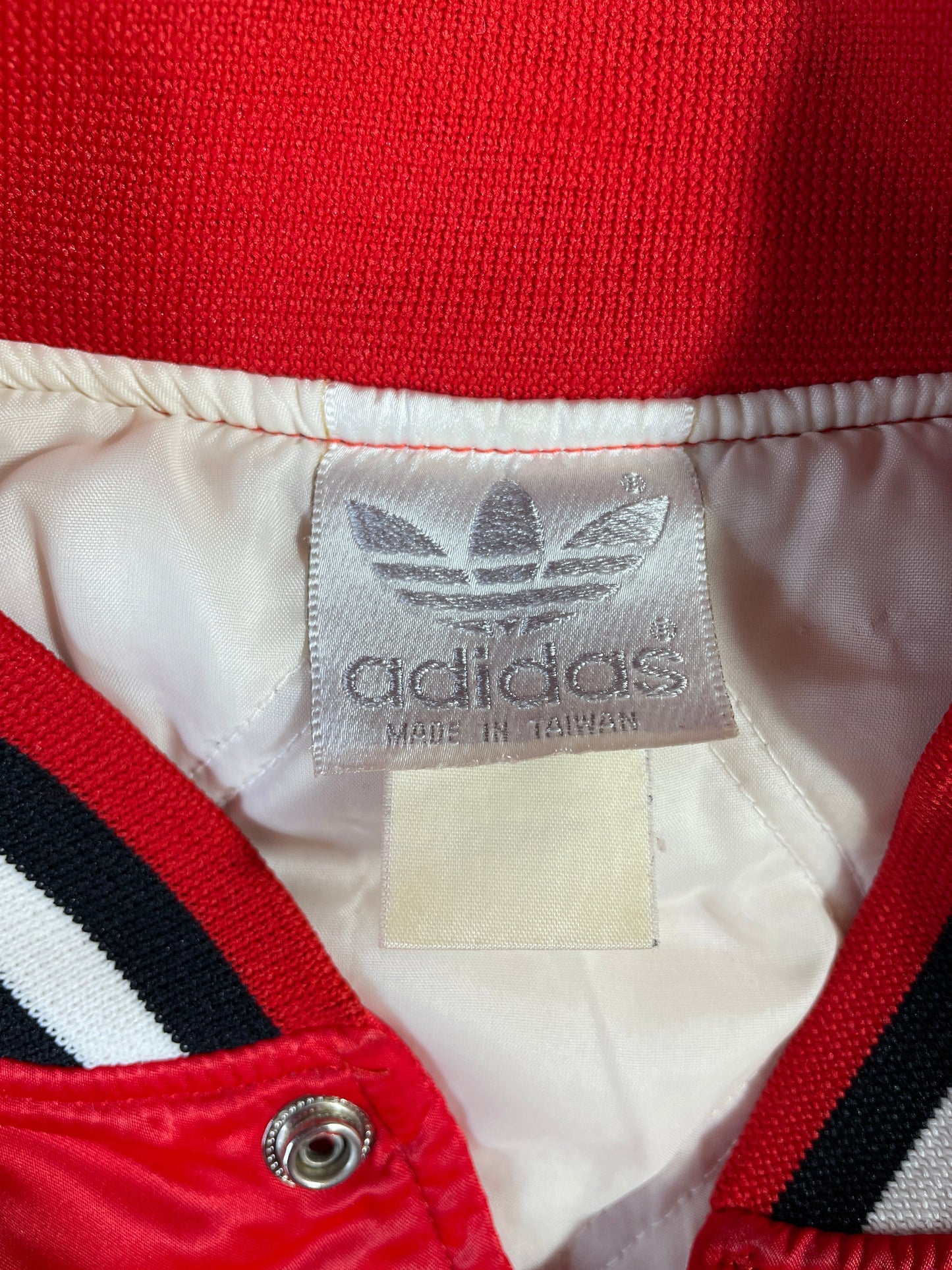 90’s ADIDAS Size Approx.M Vintage Nylon Jacket / F6800N
