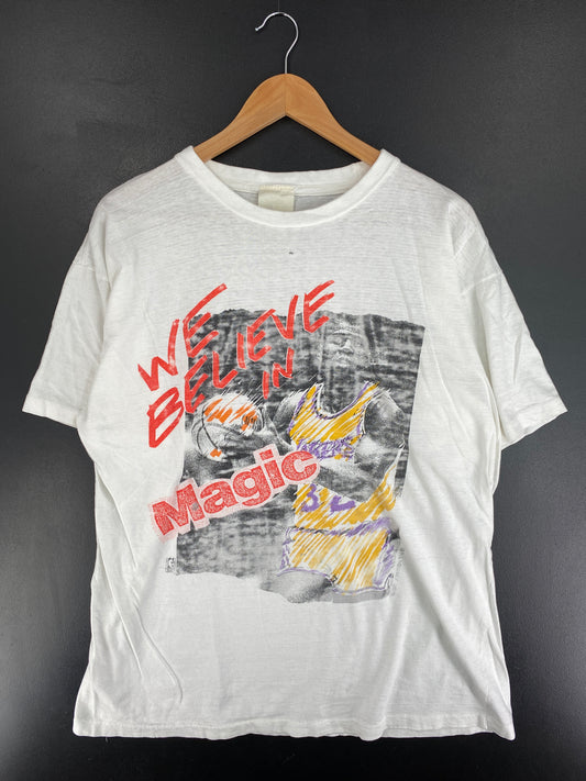 90's "WE BELIEVE IN MAGIC" Size No Tag (Approx.L) Vintage NBA T-Shirt / E8943T