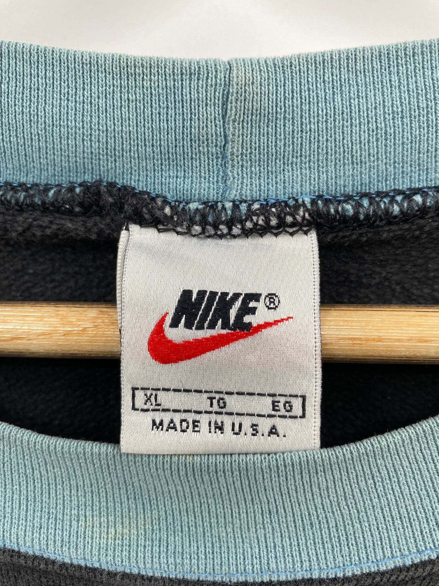 90’s NIKE CENTER SWOOSH Made in USA Size XL Vintage Sweat shirt / K3720