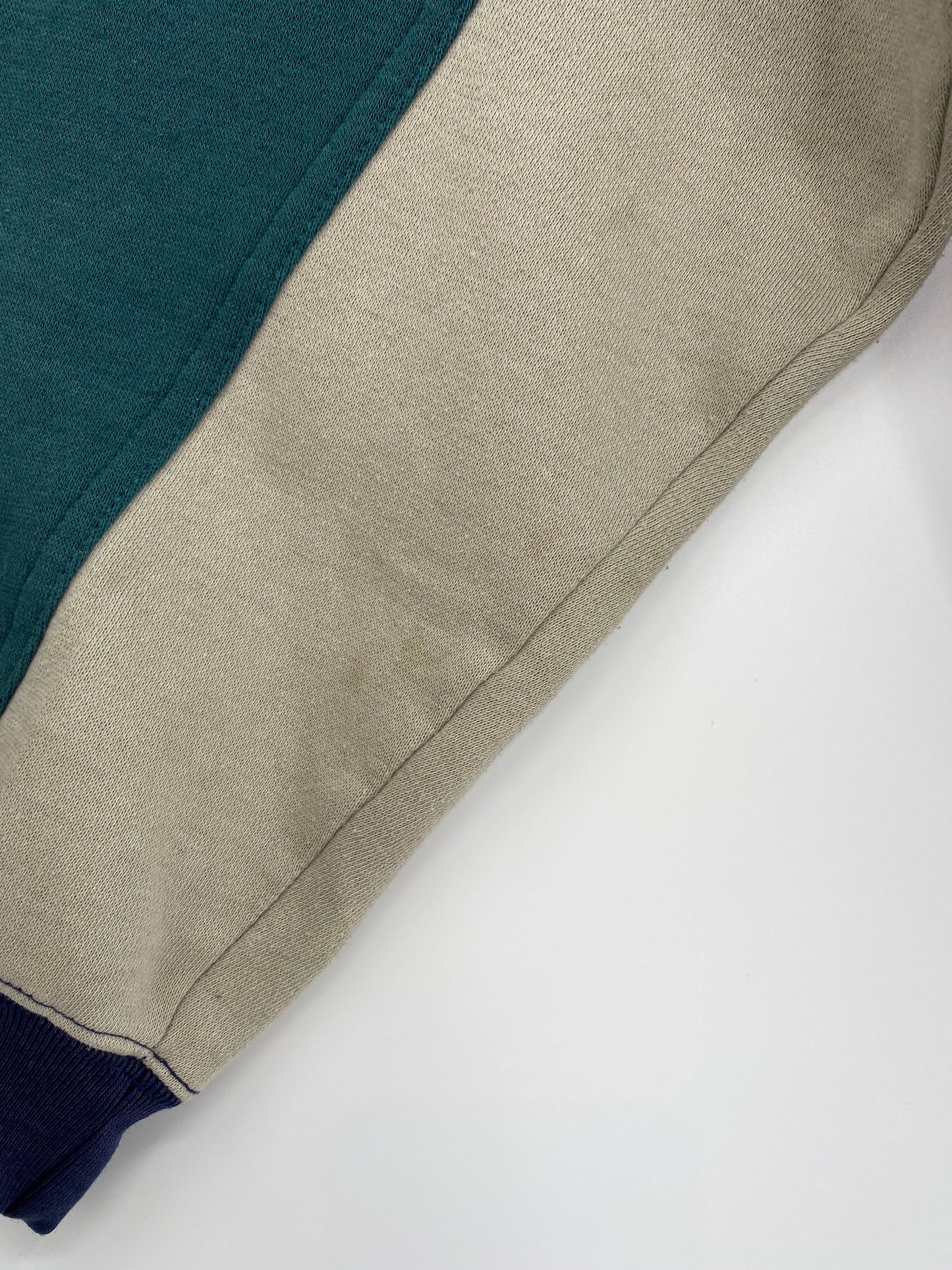 90’s ADIDAS Size M Vintage Sweatshirt / 9878