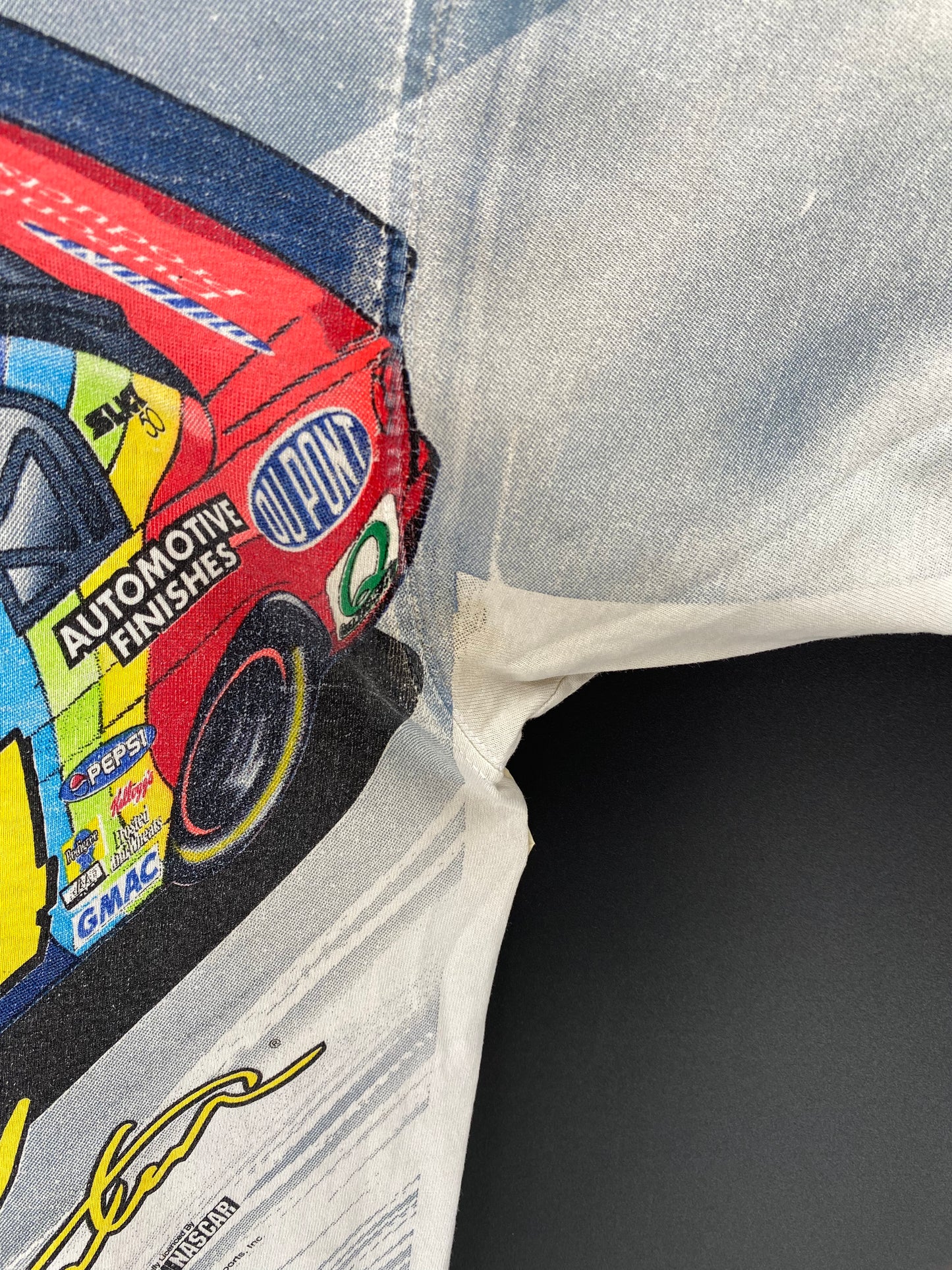 1997 DU PONT NASCAR  Made in USA Size L Vintage Racing T-shirt / 9455