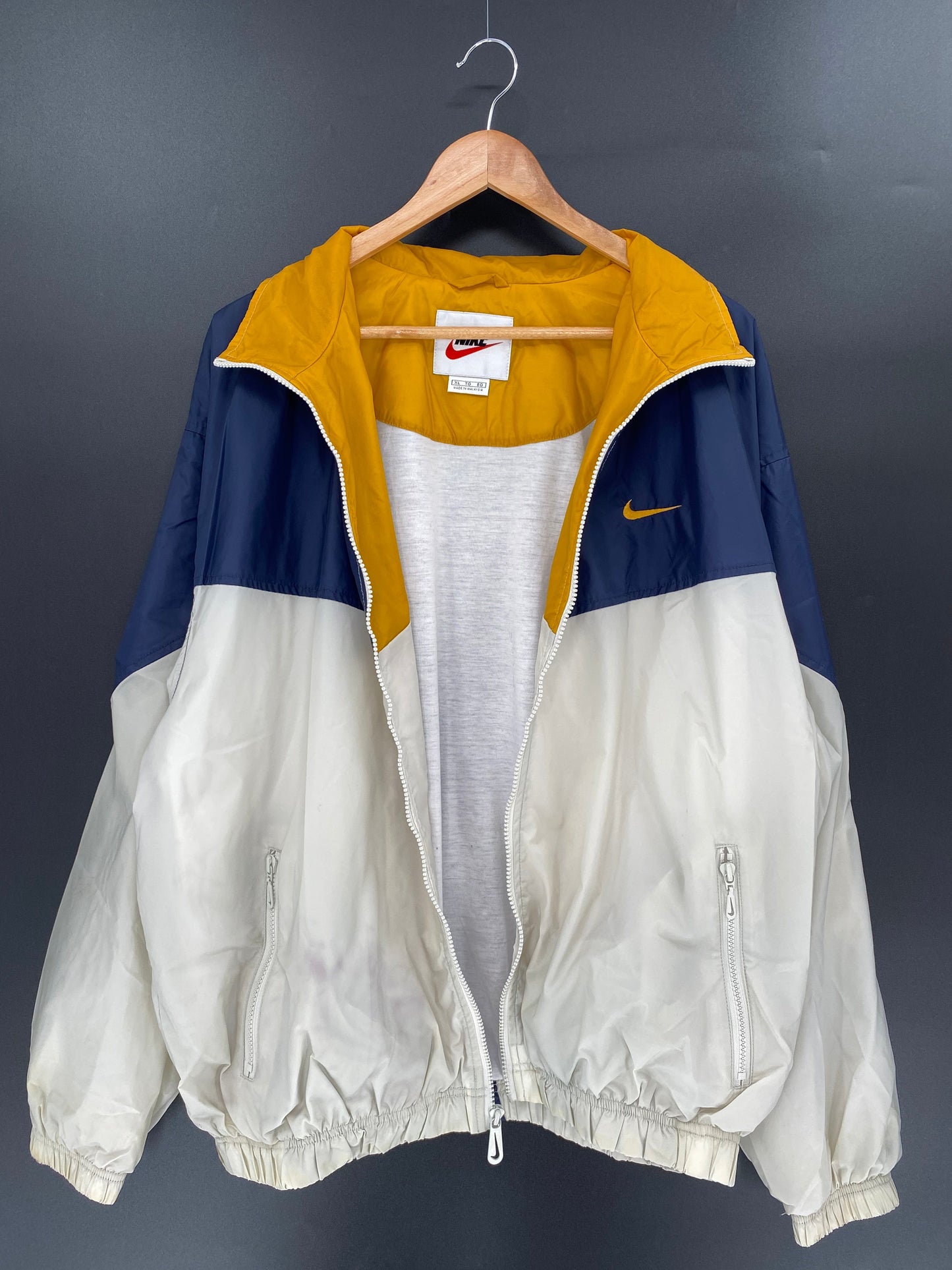 90’s NIKE Size XL Vintage Nylon Jacket / A1230