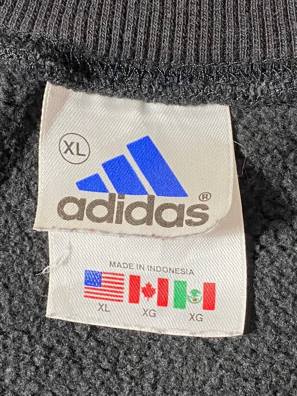 00' ADIDAS Size XL Vintage Sweat-shirt / K6606