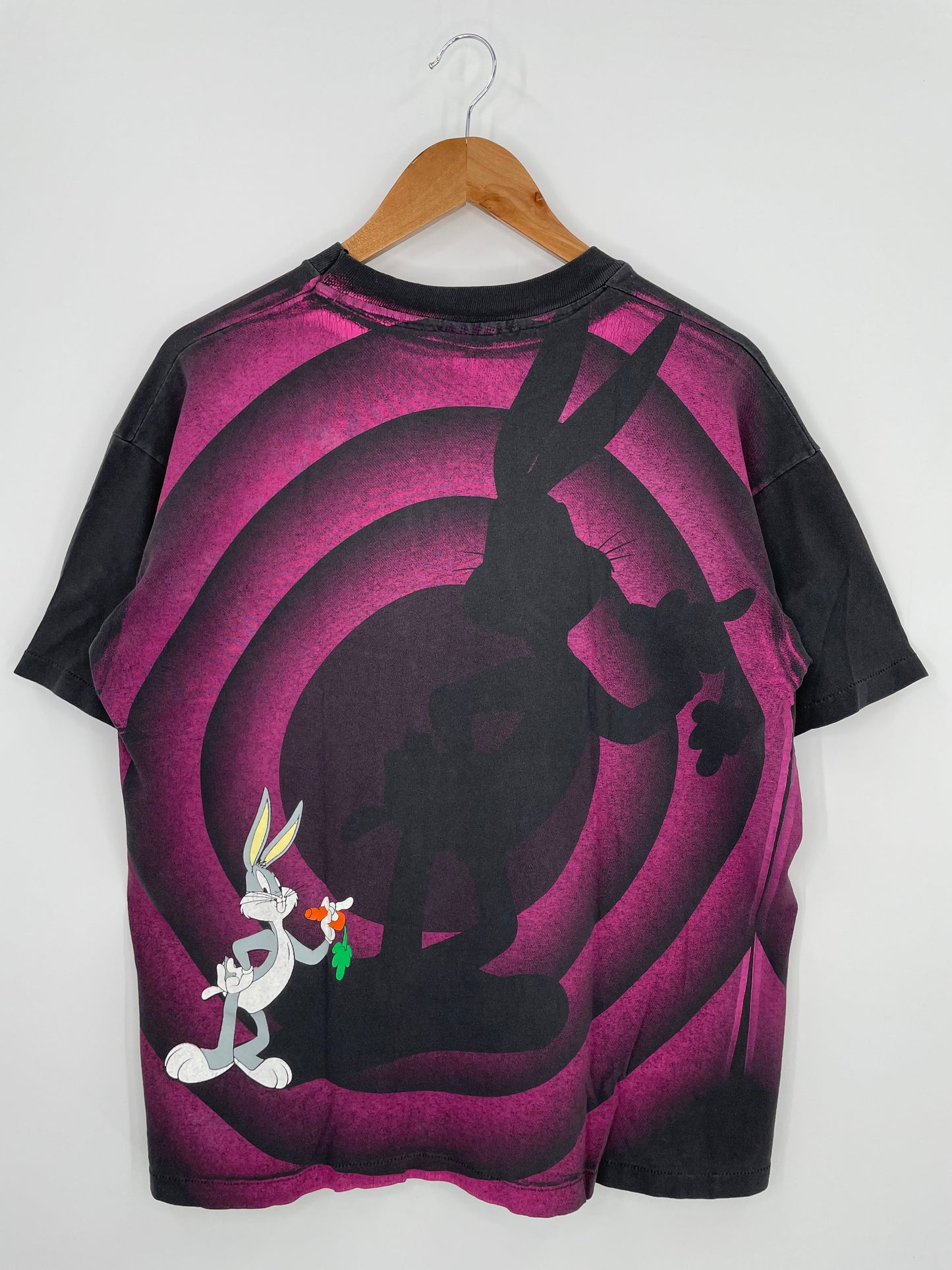 1992 WILD OATS LOONEY TUNES BUGS BUNNY MADE IN USA Size L Vintage T-shirt / K987