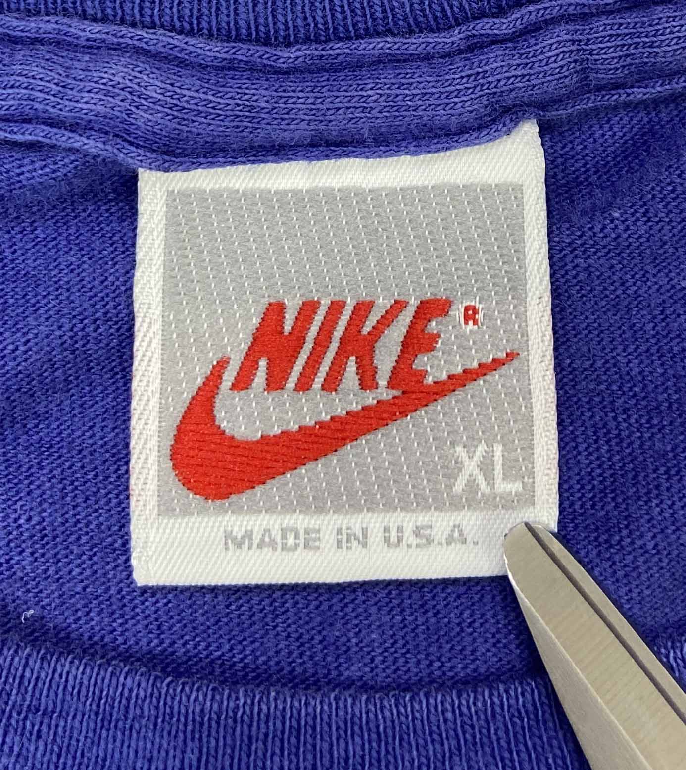 90's Vintage Nike Silver Tag Mini Logo Made in USA T-Shirt / 2308