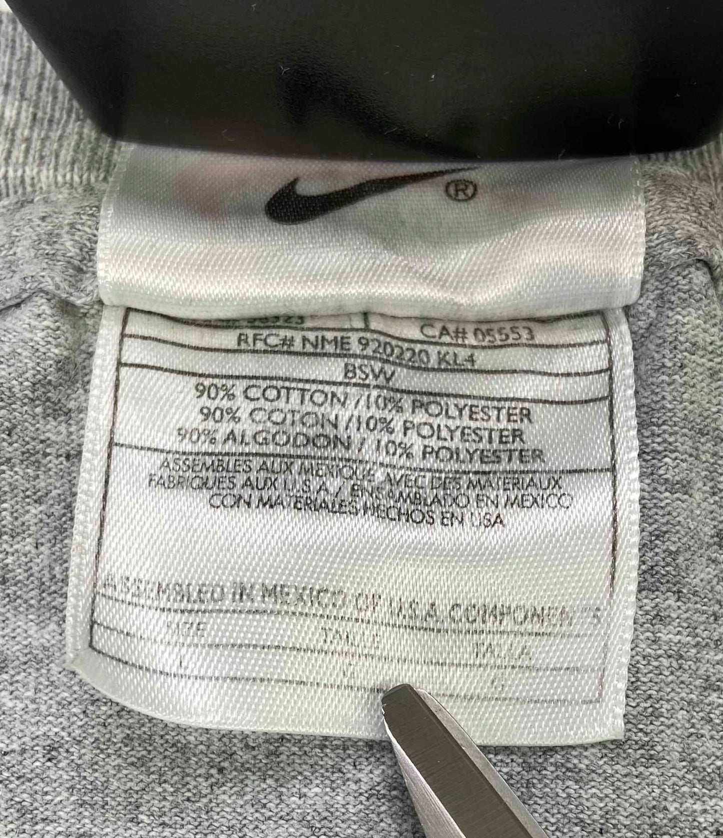 90's Vintage Nike Basketball T-Shirt / 2309