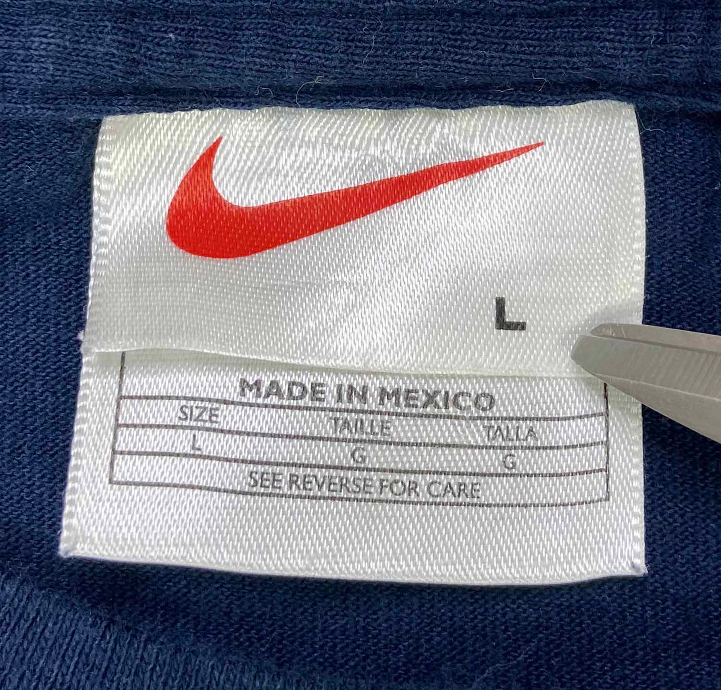 90's Vintage Nike Center Swoosh T-Shirt / 2386