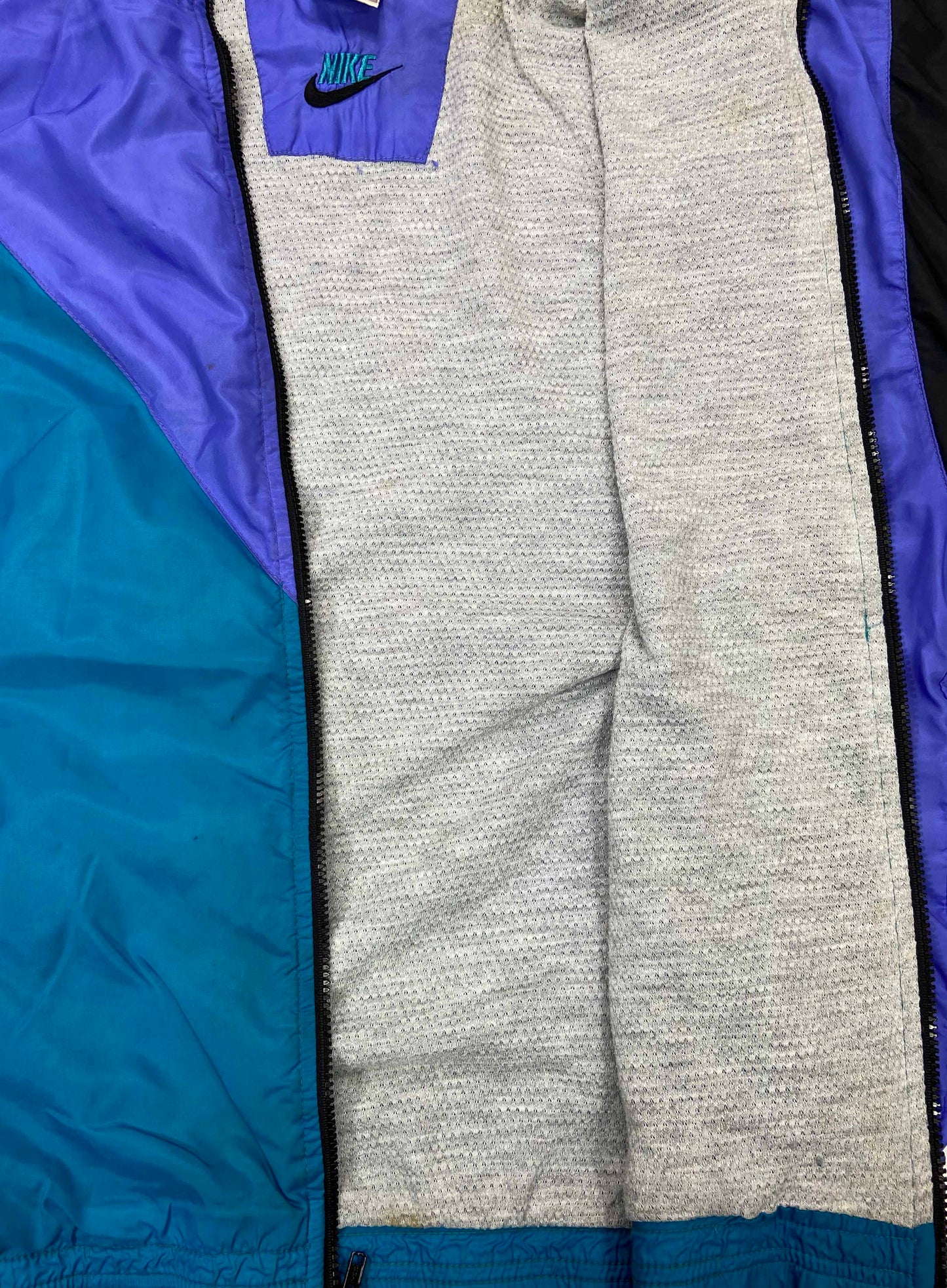 90's Vintage Nike Silver Tag Nylon Jacket / 2576