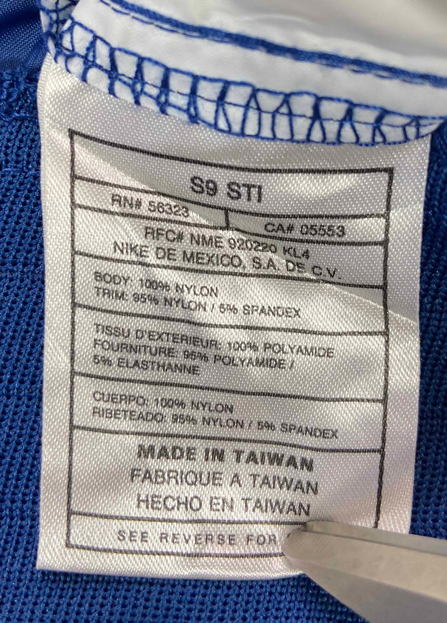 00' Vintage Nike Nylon Jacket / 2605