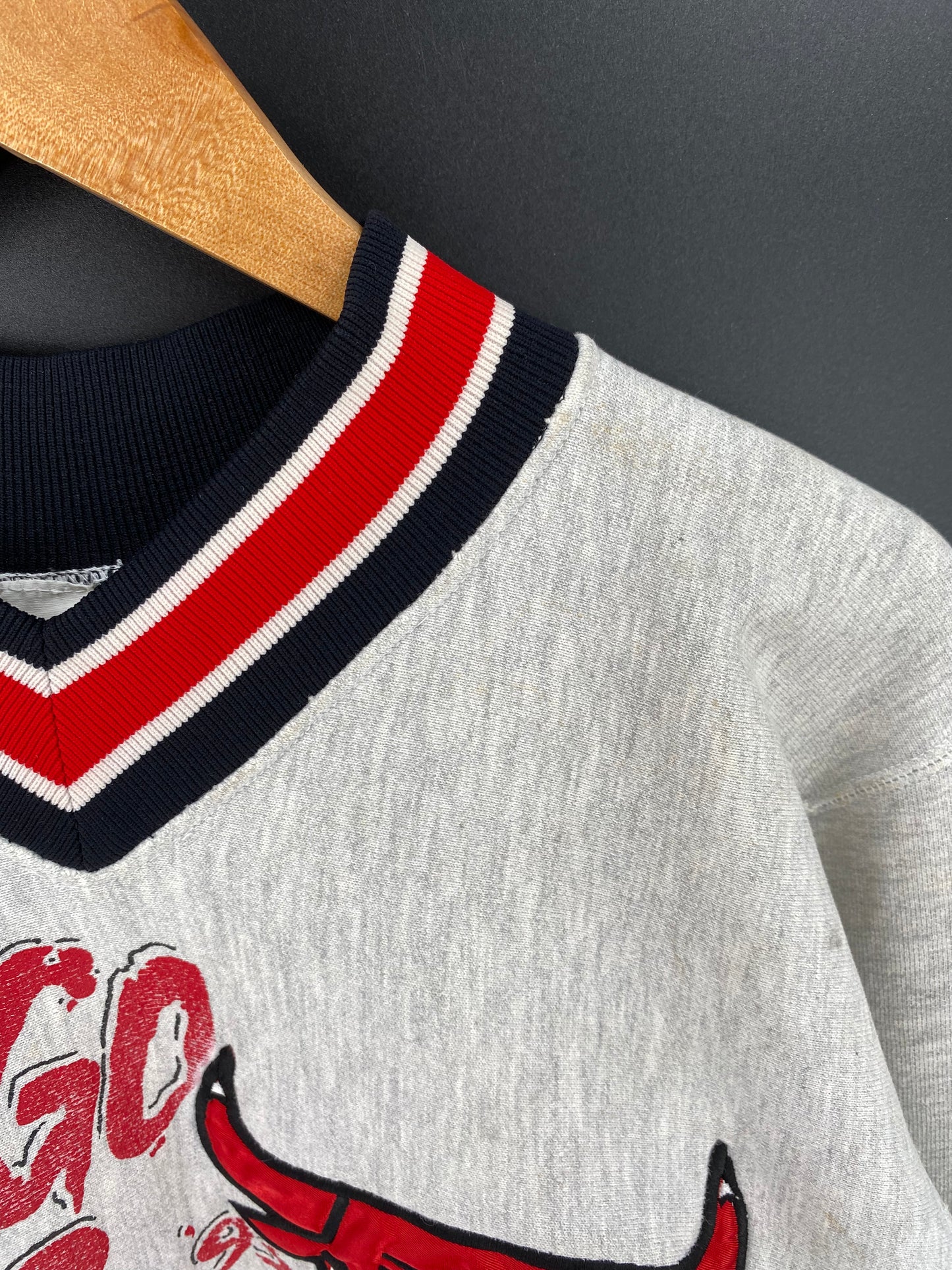 90’s CHICAGO BULLS Size No tag (Approx.L) Vintage NBA Sweat shirt / K559