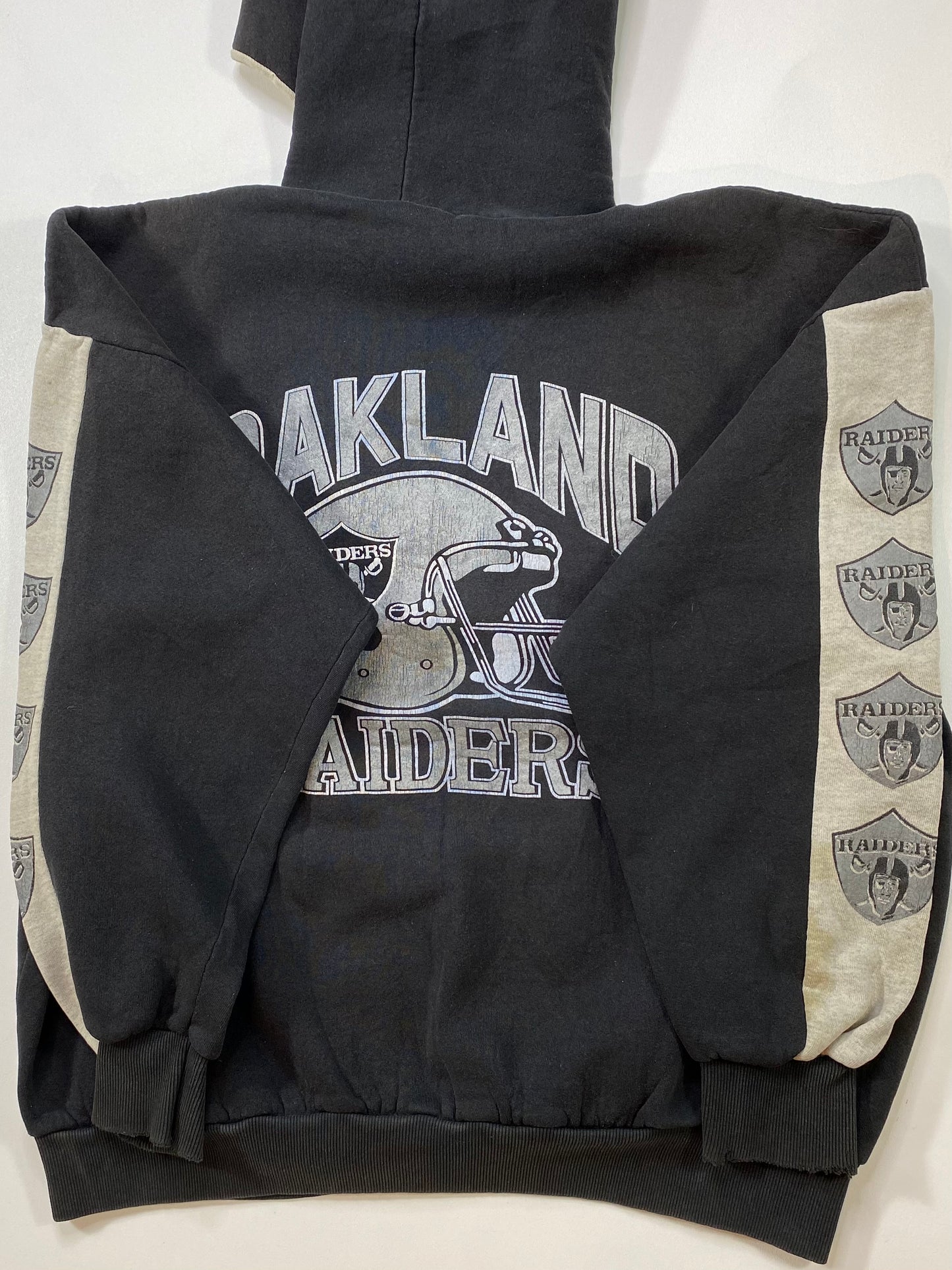90's OAKLAND RAIDERS Size Approx. L~XL Vintage Hoodie Sweat-shirt / 6360