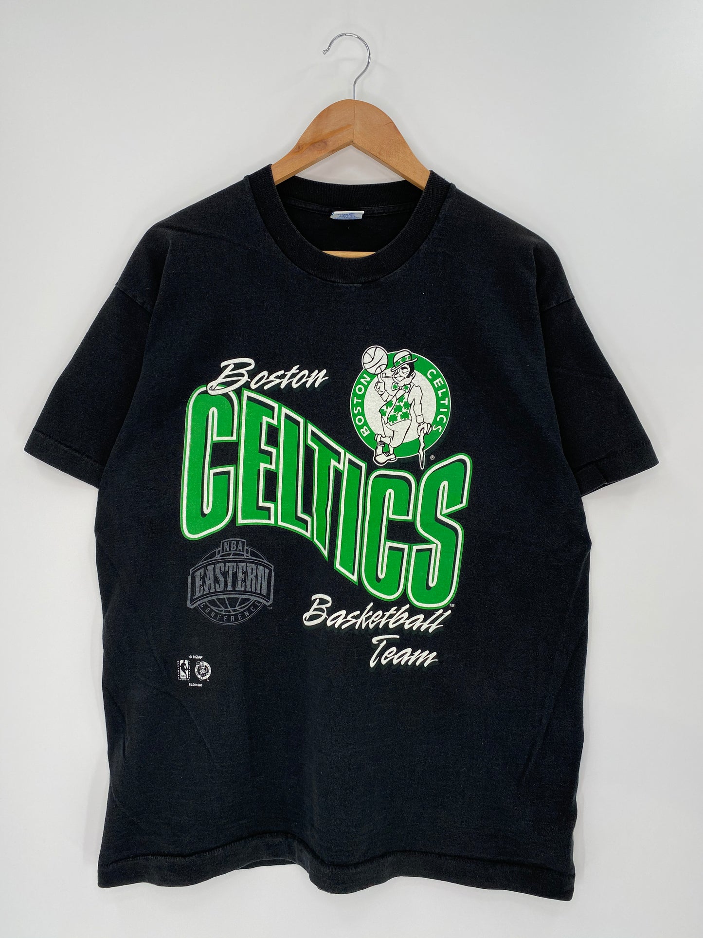 90's BOSTON CELTICS Made in USA Size L Vintage NBA T-shirt / 8696