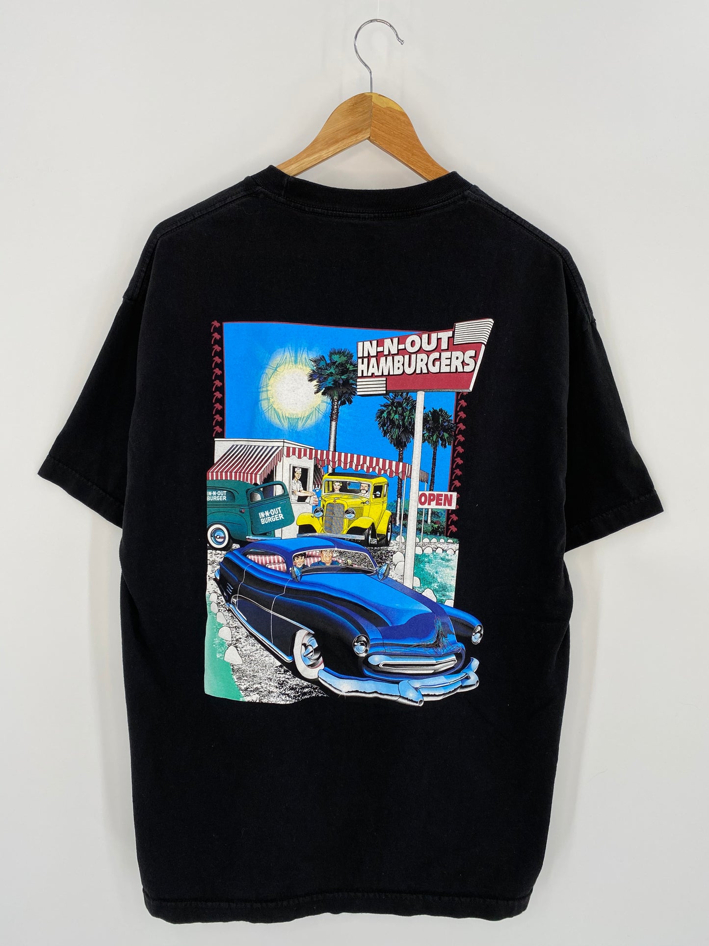 Vintage IN N OUT Size XL T-Shirt / 7605