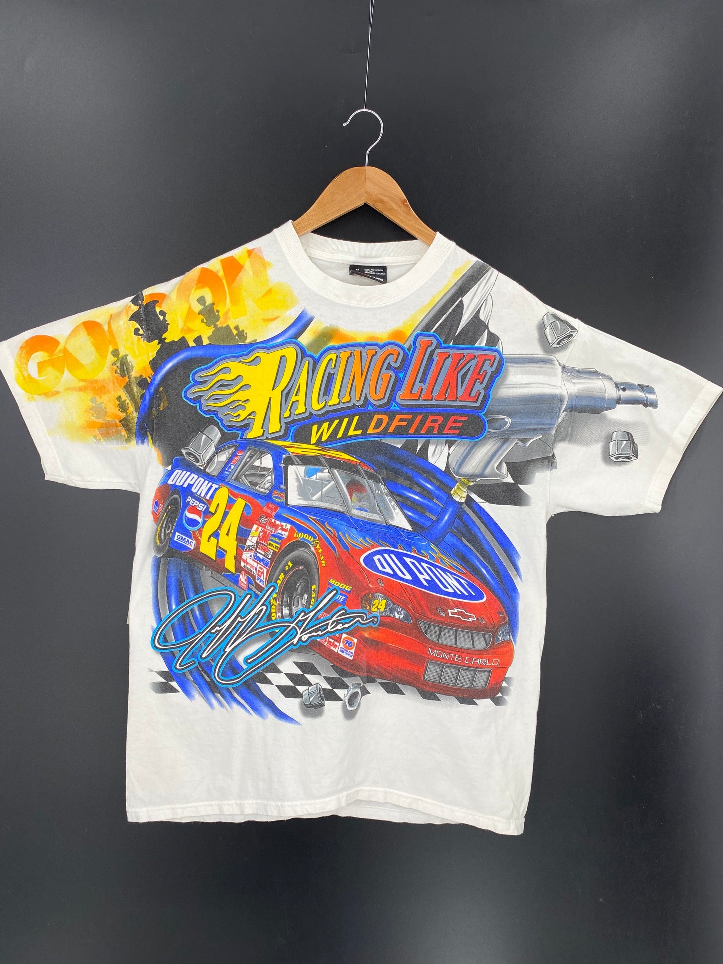 2002 NASCAR DUPONT Size M Vintage Racing T-shirt / 8572