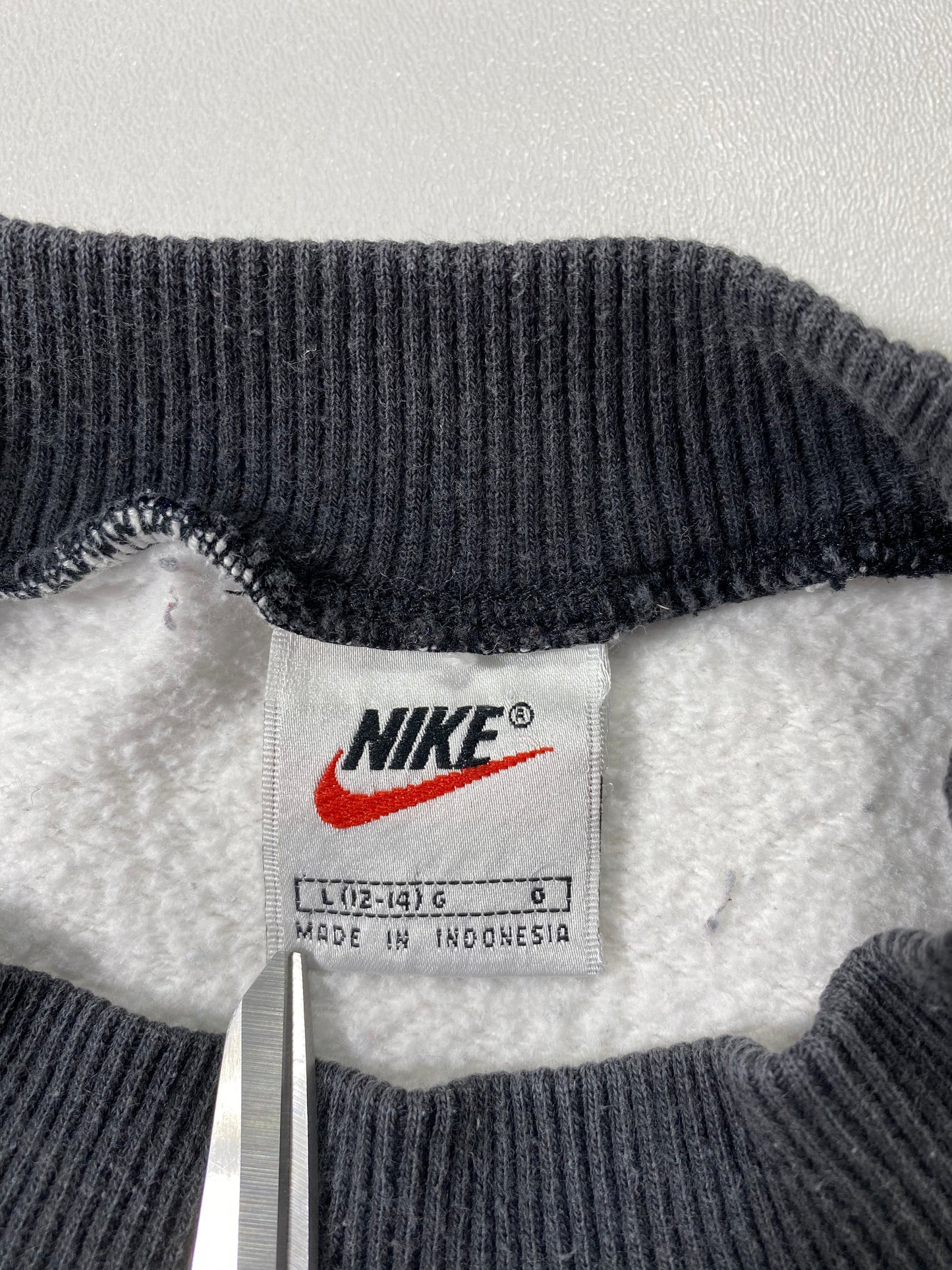 90’s NIKE Size L Vintage Sweat-shirt  / 6802