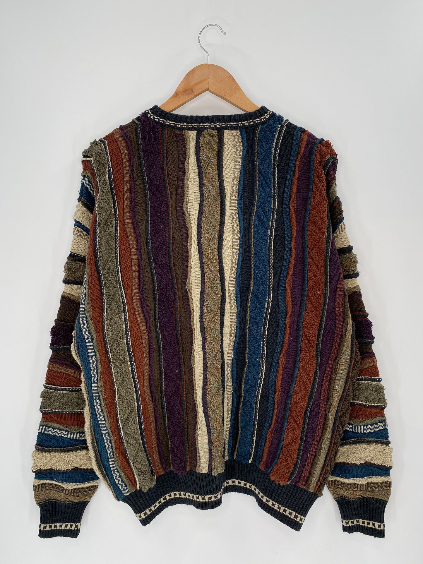 Vintage 3D Coogi-Style Size L Knit Sweater / 8706