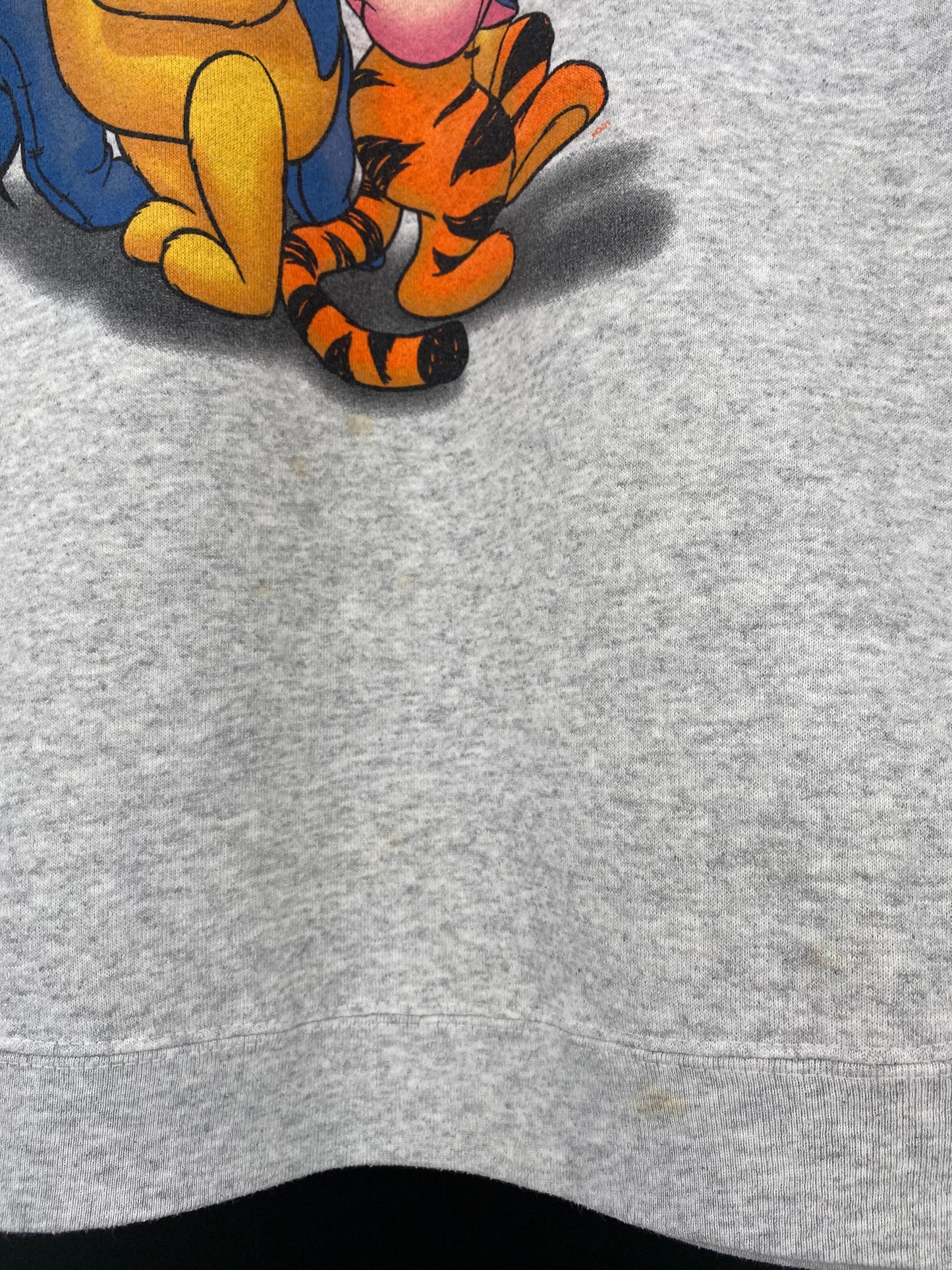 00' DISNEY WINNIE THE POOH Made in USA Size L-XL Vintage Sweat-shirt / A9822