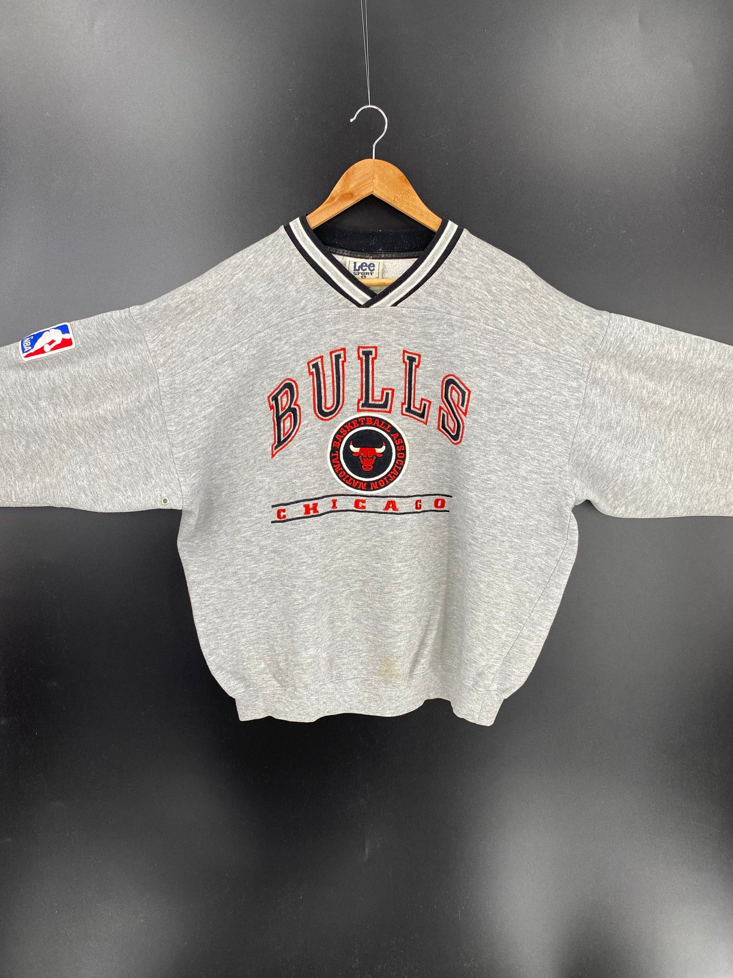 90’s CHICAGO BULLS Size L Vintage NBA Sweat shirt / K558