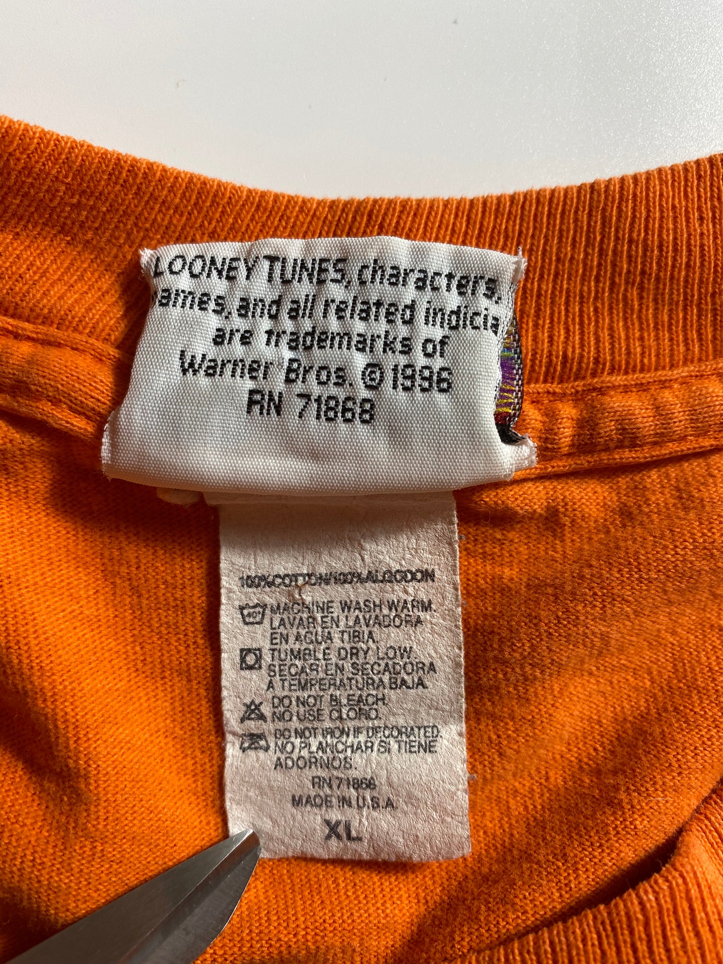 1996 LOONEY TUNES TWEETY Size XL Vintage T-Shirt / 8775
