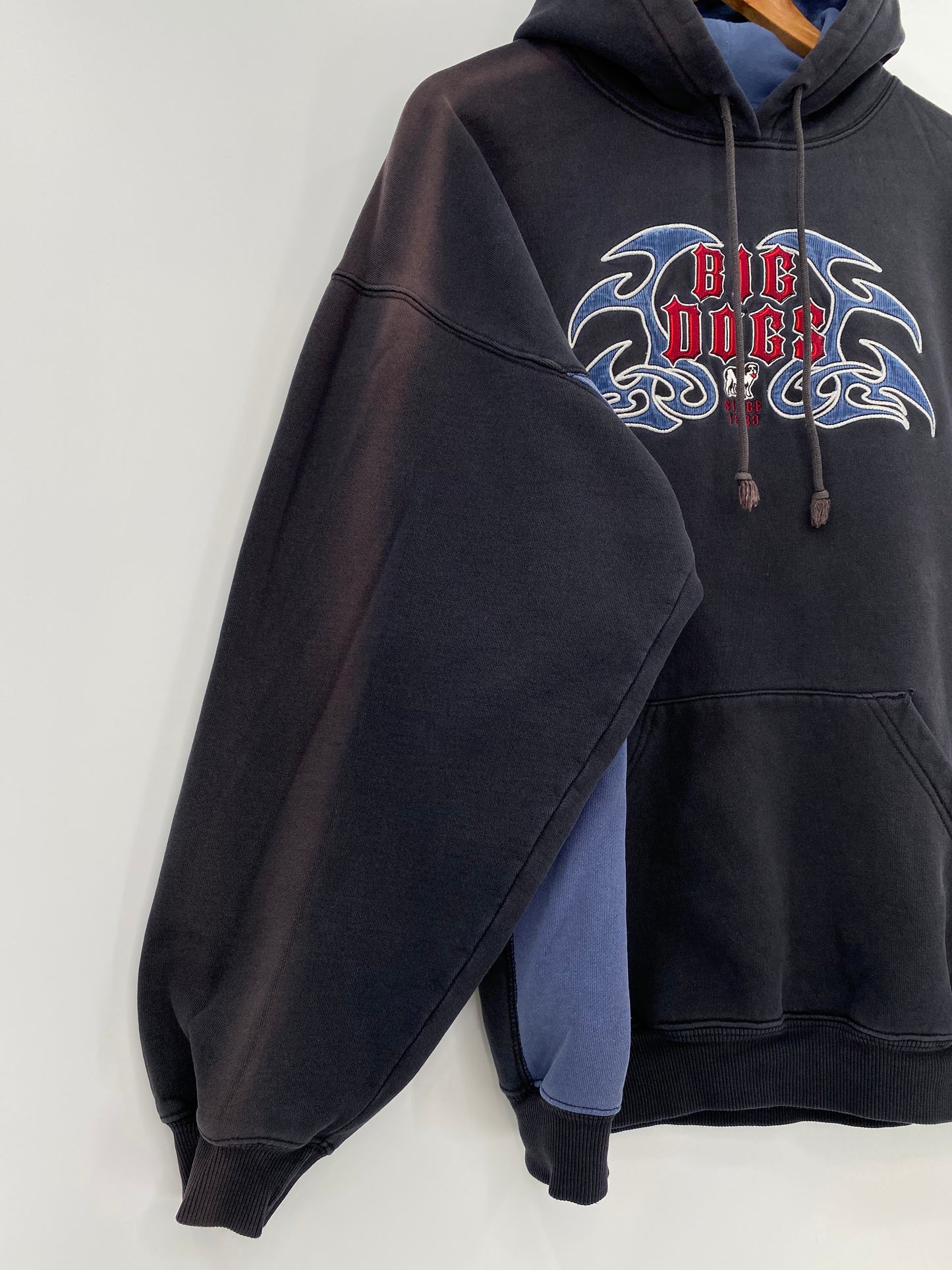 00' BIG DOGS Size XL Vintage Hoodie Sweat-Shirt / 9494