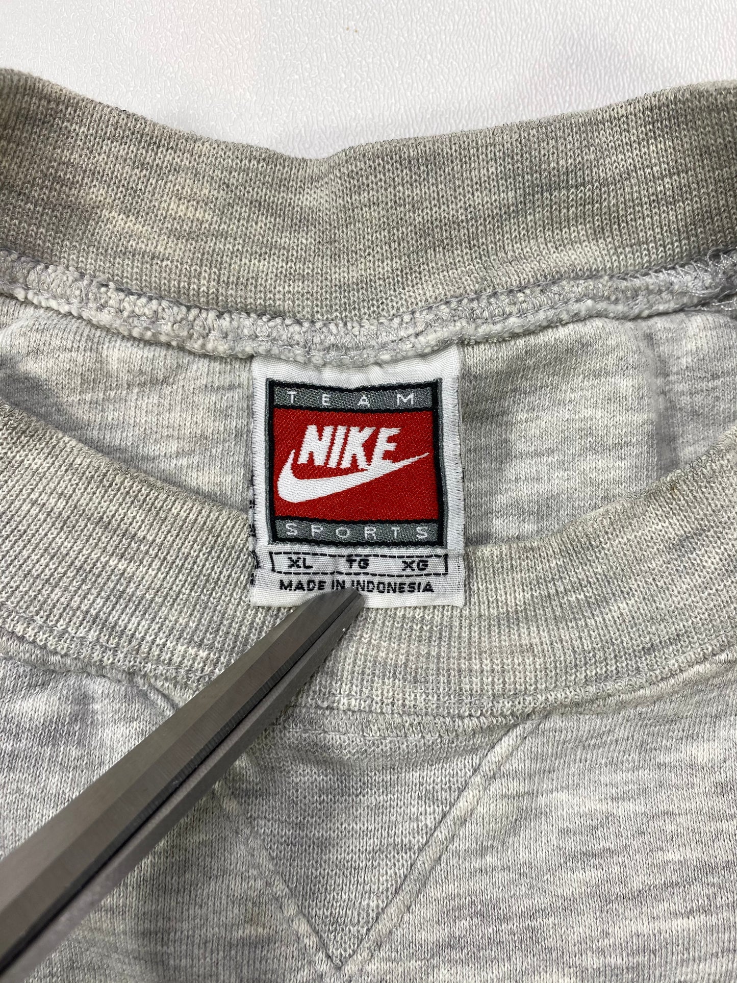 90's NIKE CONNECTICUT Size XL Vintage Sweat-shirt / 6157