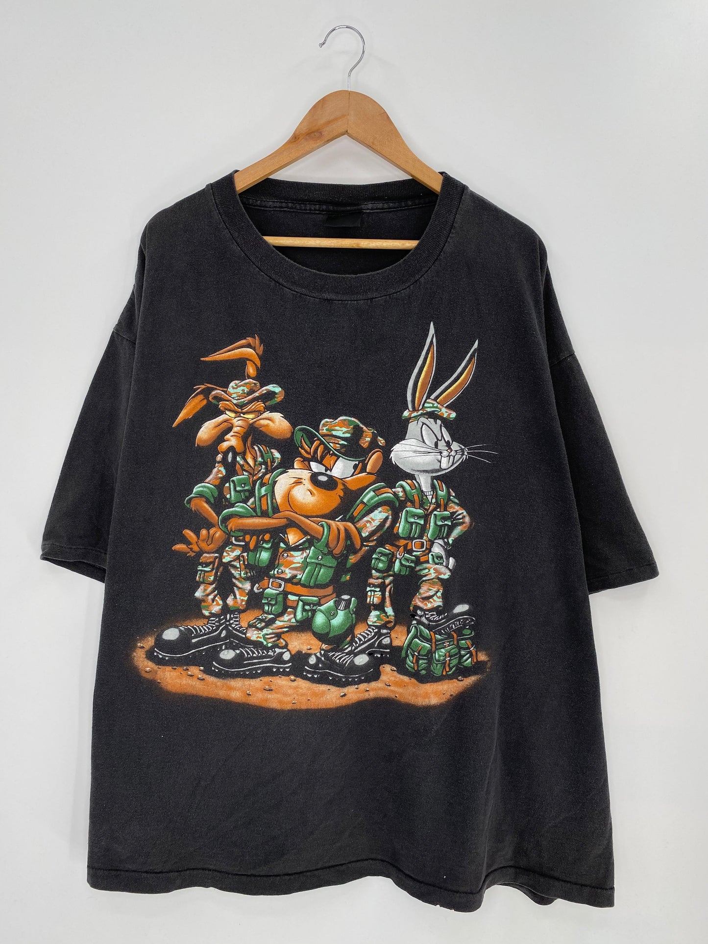 .90's LOONEY TUNES Made in USA Size XXXL Vintage T-shirt / A8551