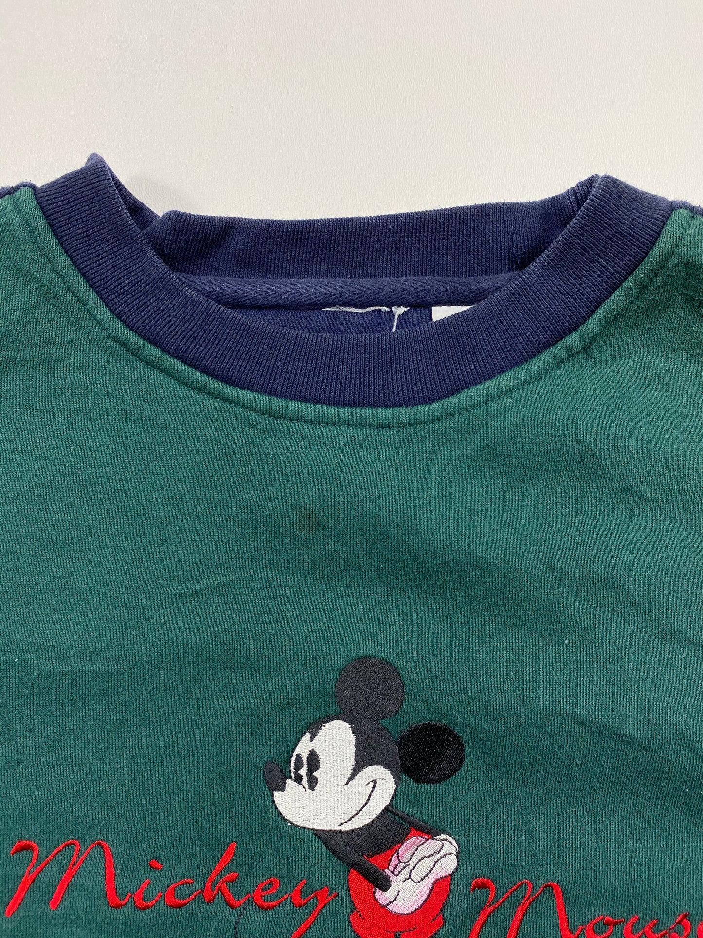 90’s Disney Mickey Mouse Size XL Vintage Sweat-Shirt   / 5850