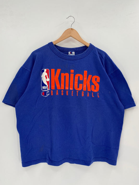 90's Champion NEW YORK KNICKS Made in USA Size XL Vintage NBA T- Shirt / A3588