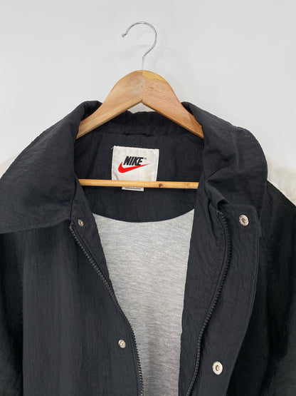 90’s NIKE Size M Vintage Nylon Jacket  /  9098