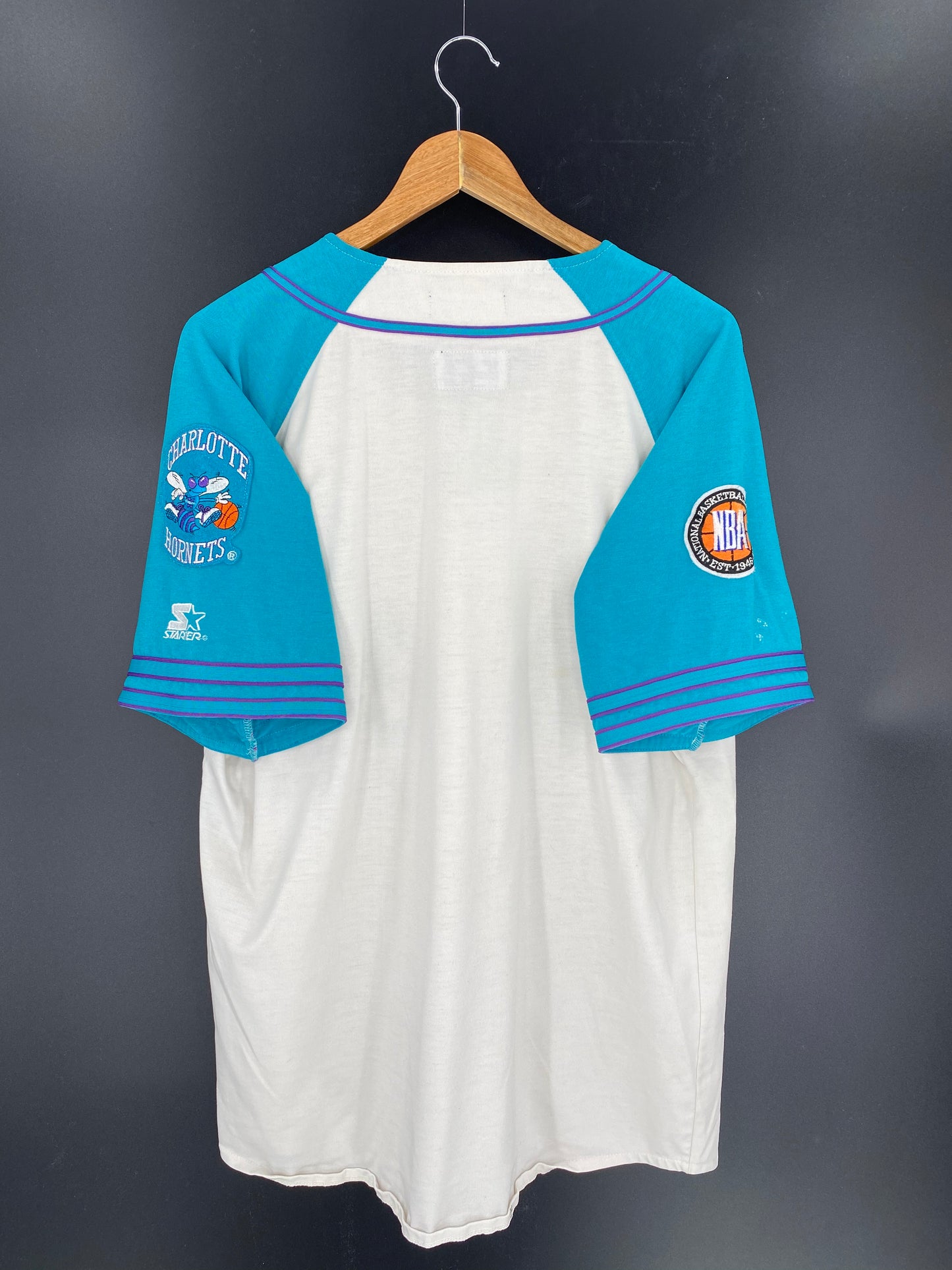 90's STARTER Charlotte Hornets Size L Vintage NBA T-Shirt / 7920