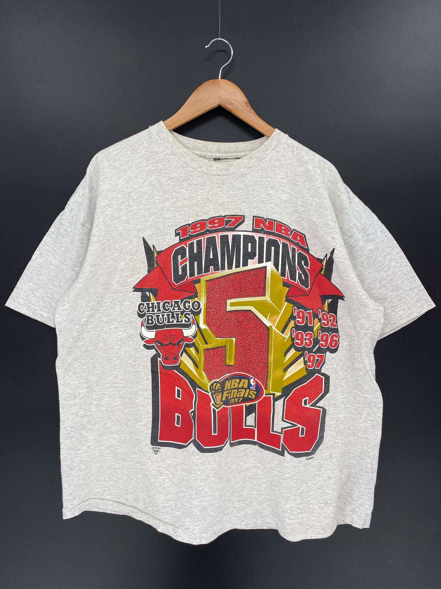 1997 NBA CHAMPION CHICAGO BULLS Size No Tag (Approx.XL) Vintage T-shirt / 9379