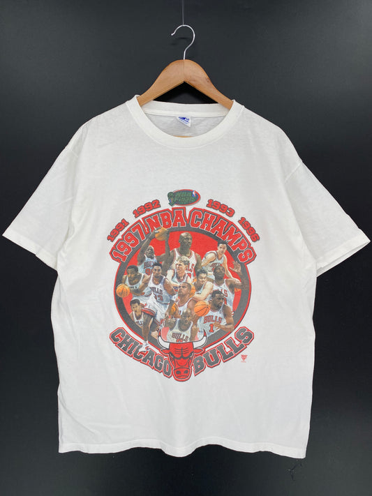 1997 CHAMPIONS CHICAGO BULLS Made in USA Size L Vintage NBA T-shirt / 9387