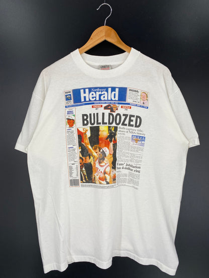 1996 CHICAGO BULLS Size XL Vintage NBA T-shirt /  9537