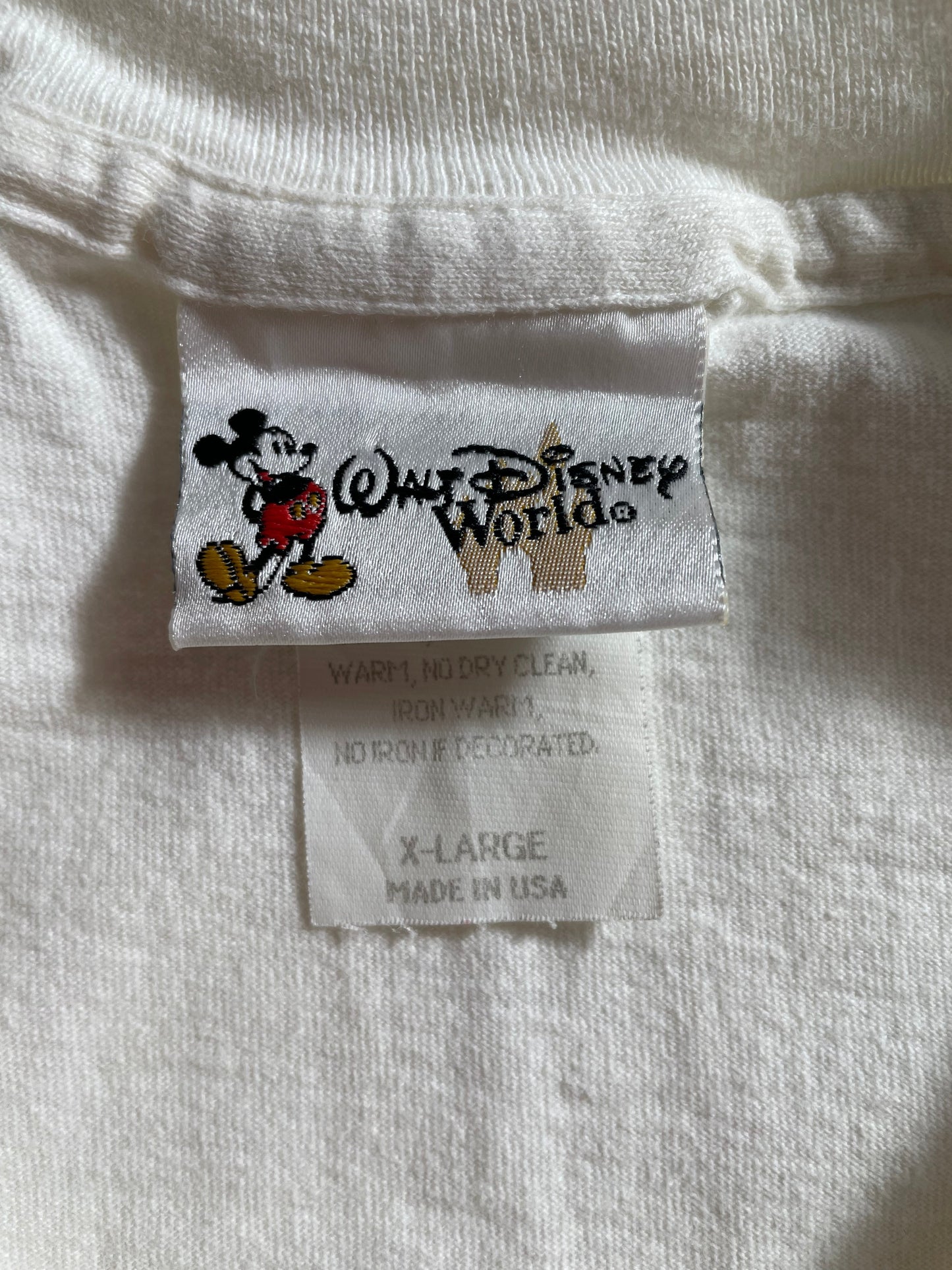 1998 DISNEY MICKEY ANIMAL KINGDOM Made in USA Size XL Vintage T-Shirt / A3624