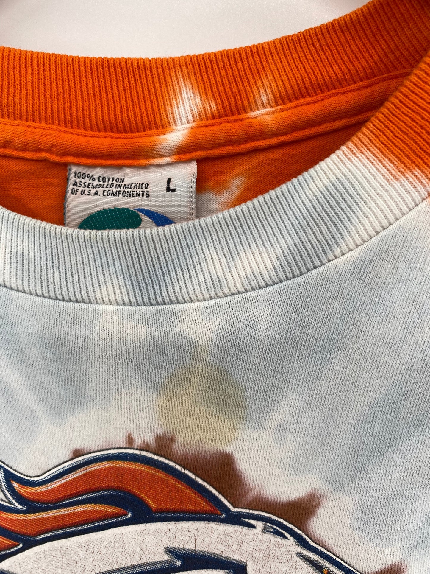 .00' LIQUID BLUE x BRONCOS Size L Vintage NFL T-Shirt / E3459T