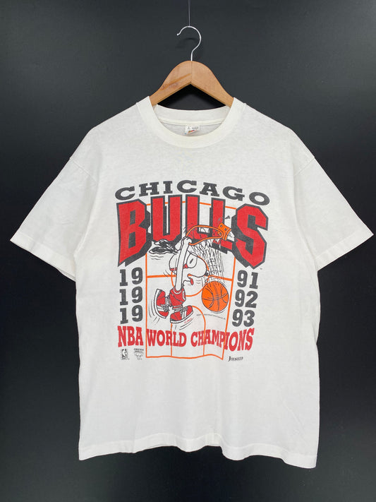 1991-1993 CHAMPIONS CHICAGO BULLS 3-PEAT x SNOOPY Made in USA Size L Vintage NBA T-shirt / 9386